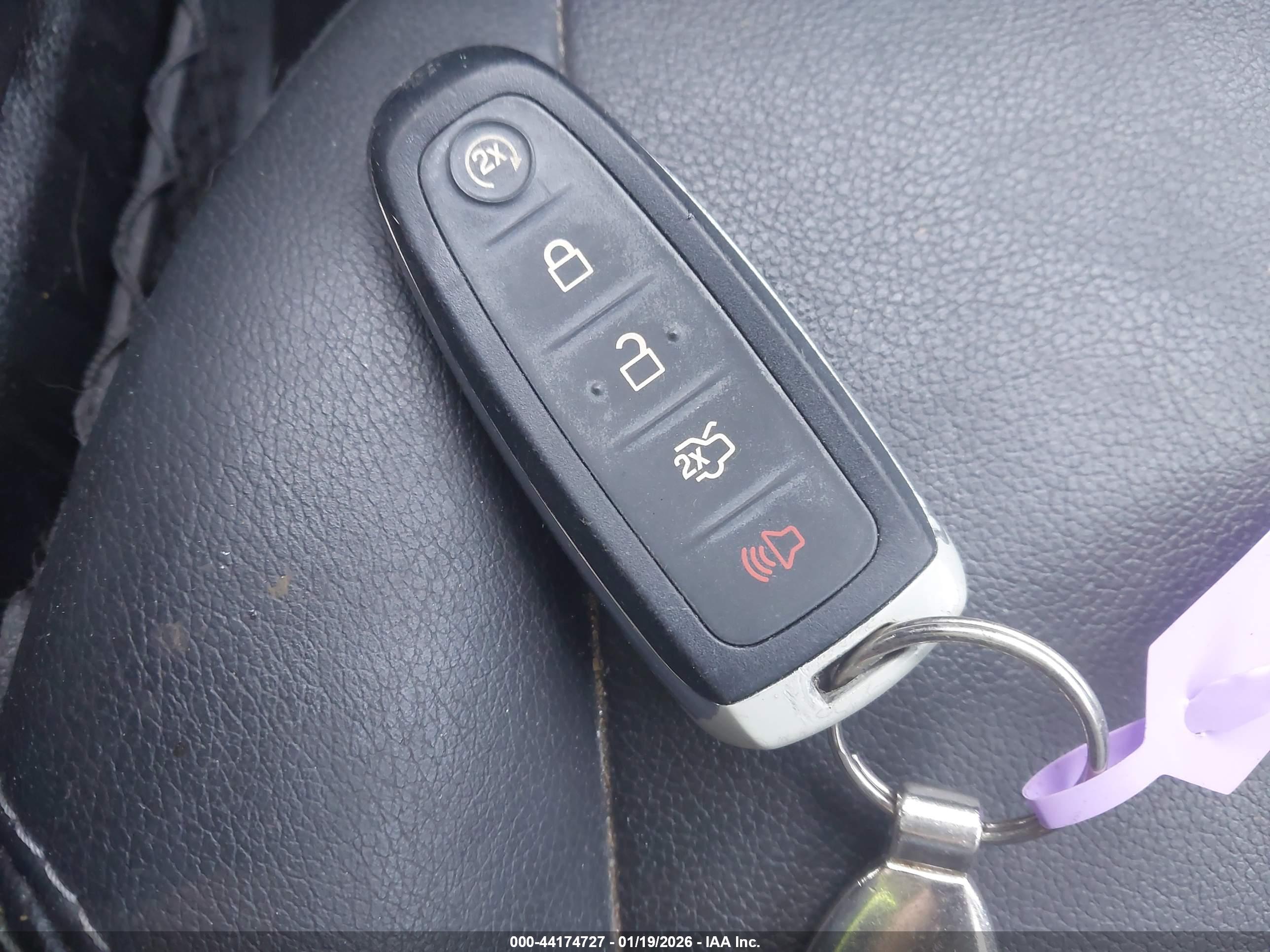 FORD ESCAPE image 11