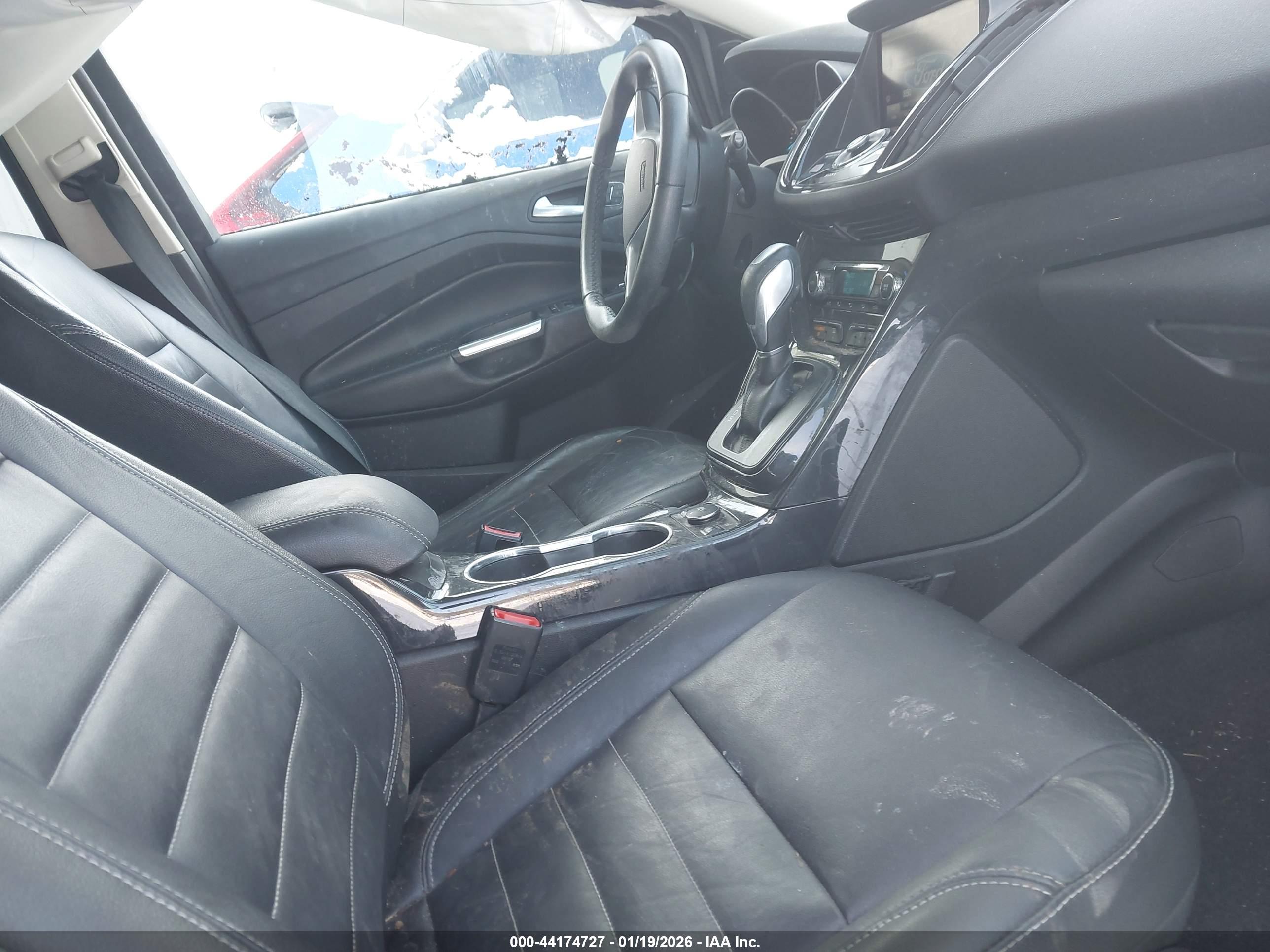 FORD ESCAPE image 5