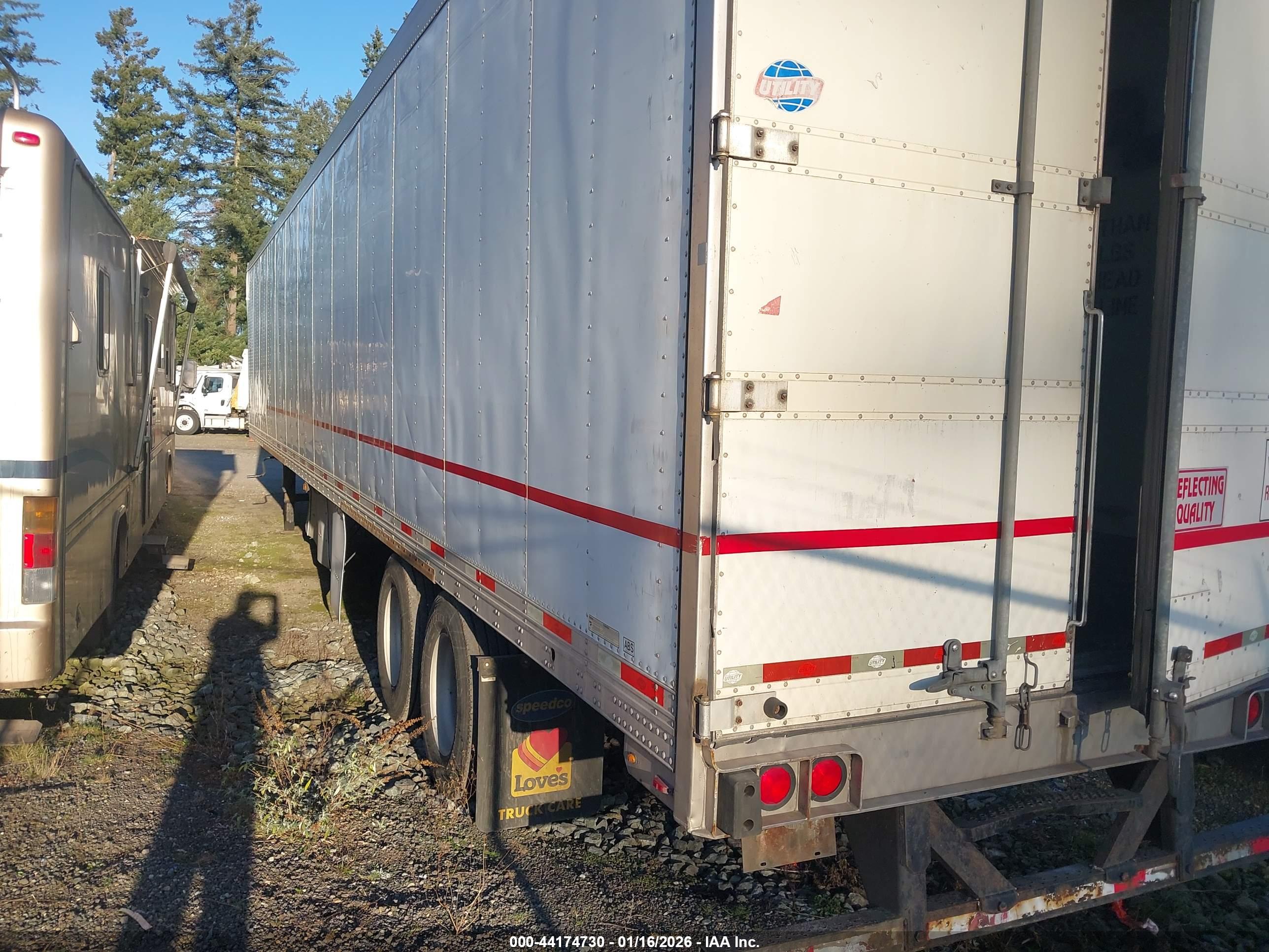 UTILITY TRAILER image 3