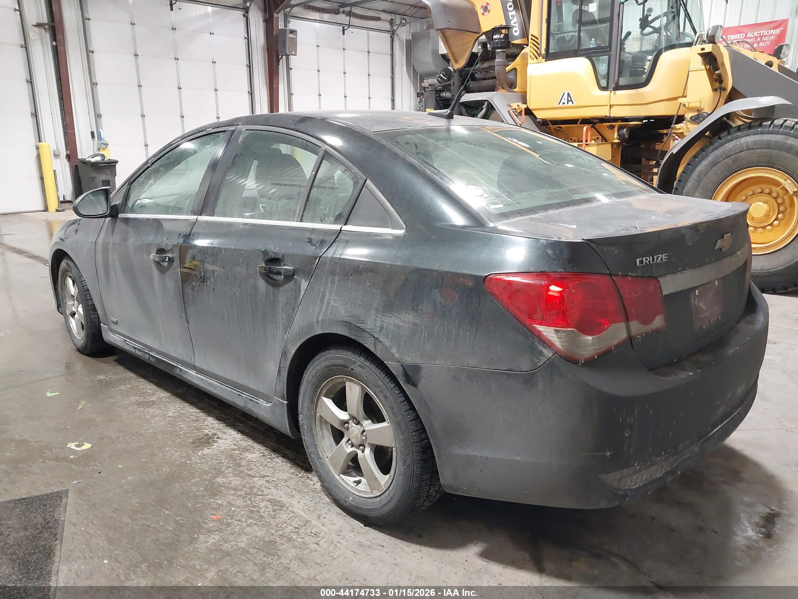 CHEVROLET CRUZE image 3