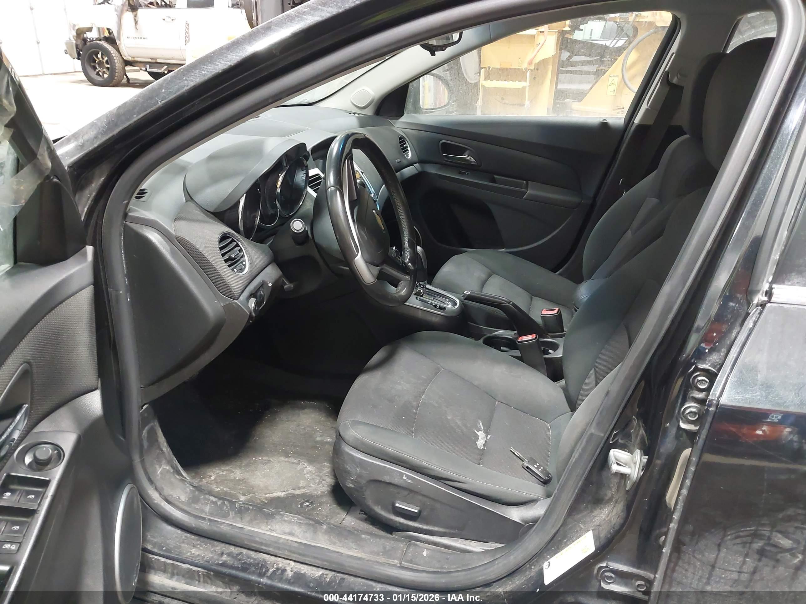 CHEVROLET CRUZE image 5