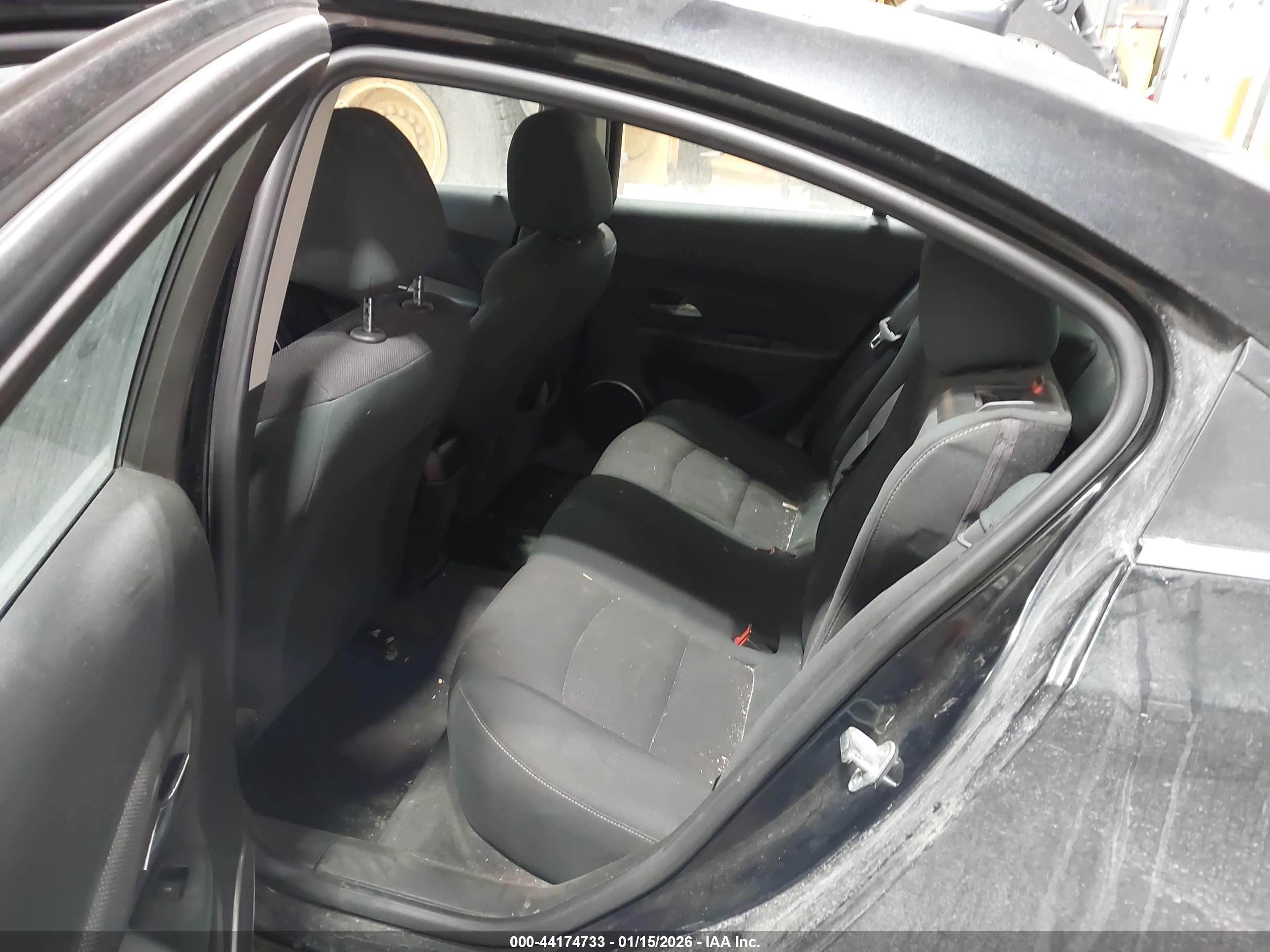 CHEVROLET CRUZE image 8