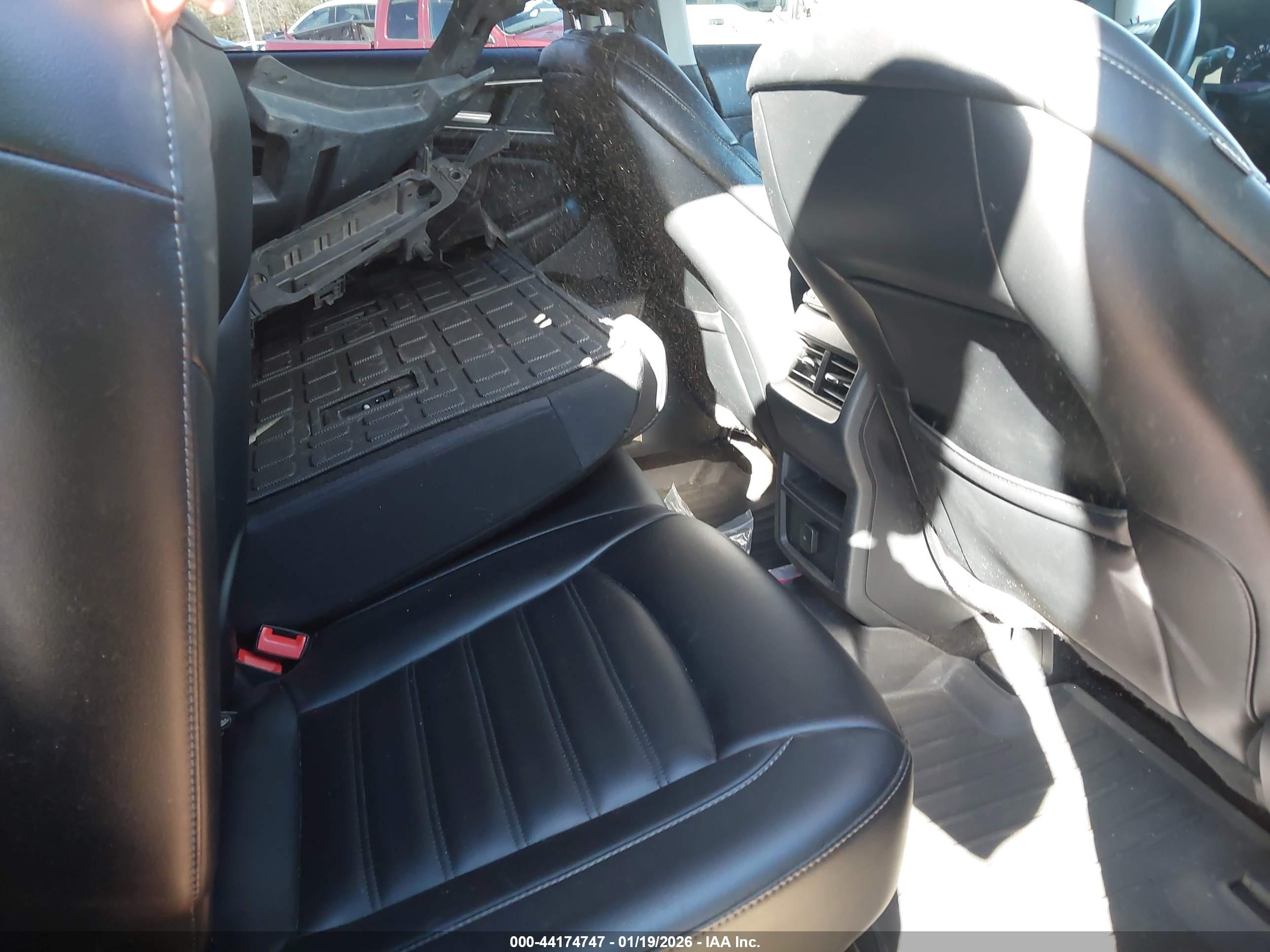 FORD EDGE image 8