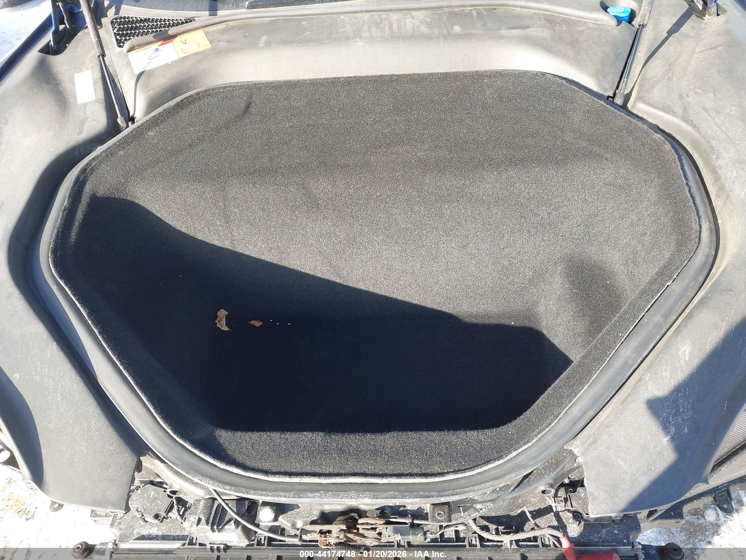 TESLA MODEL image 10