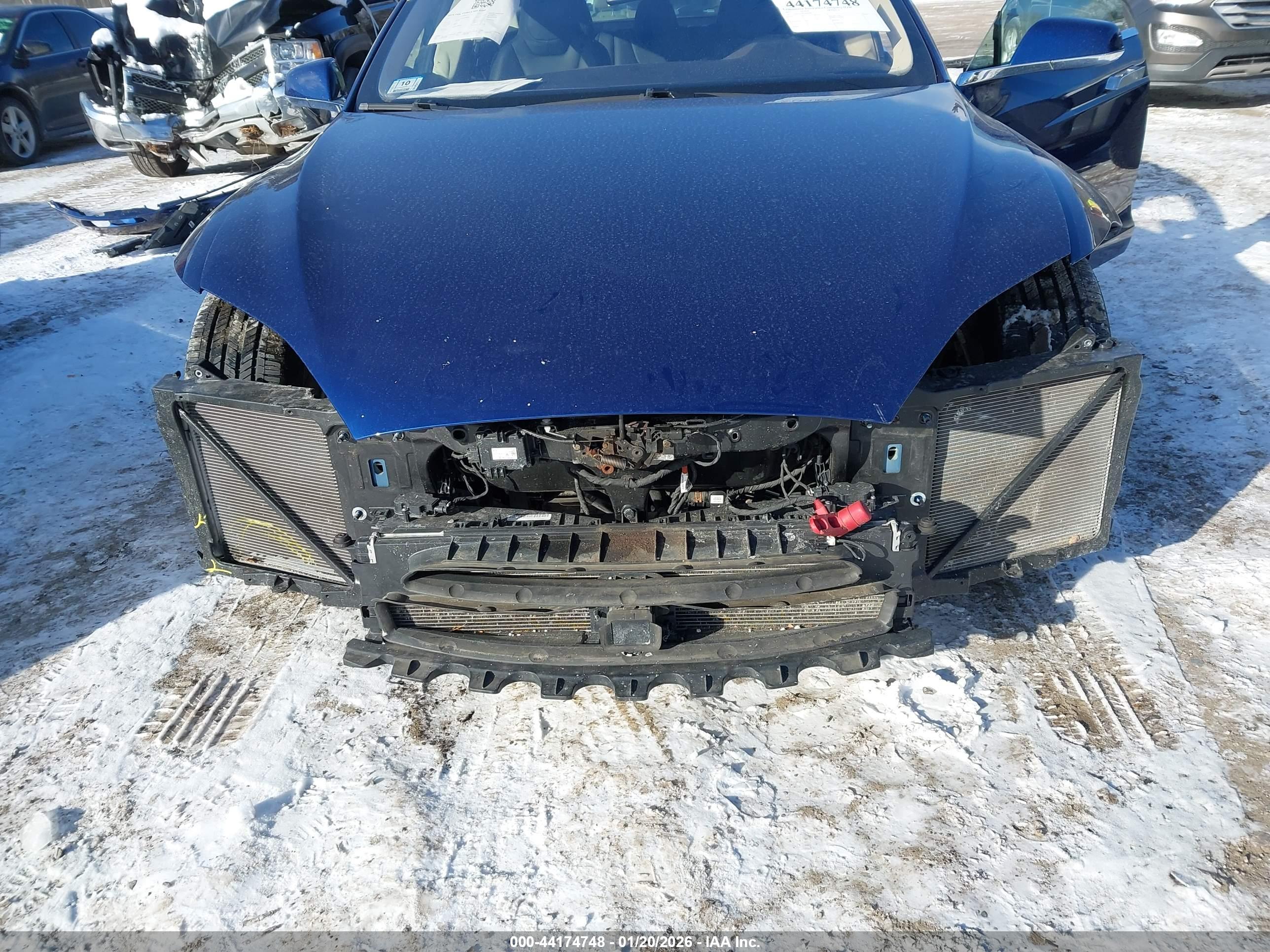 TESLA MODEL image 6