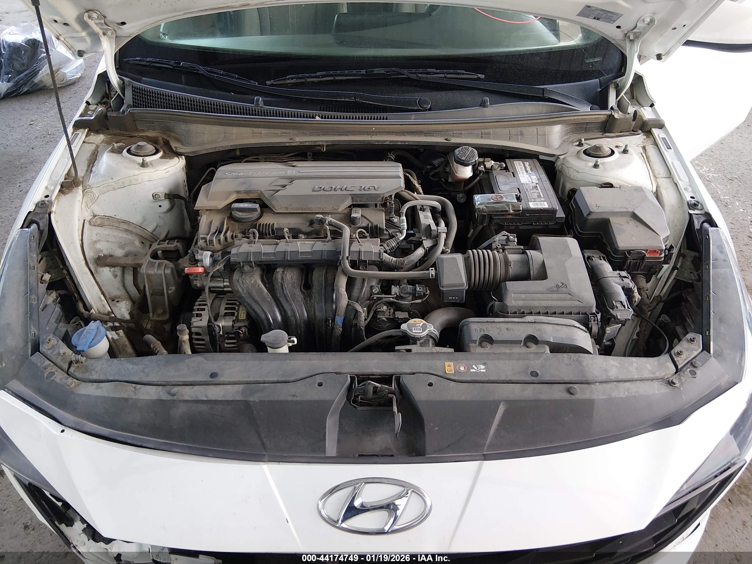 HYUNDAI ELANTRA image 10