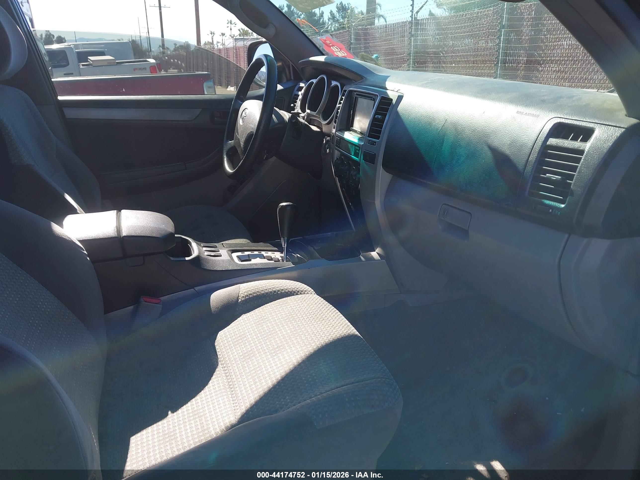 TOYOTA 4RUNNER image 5