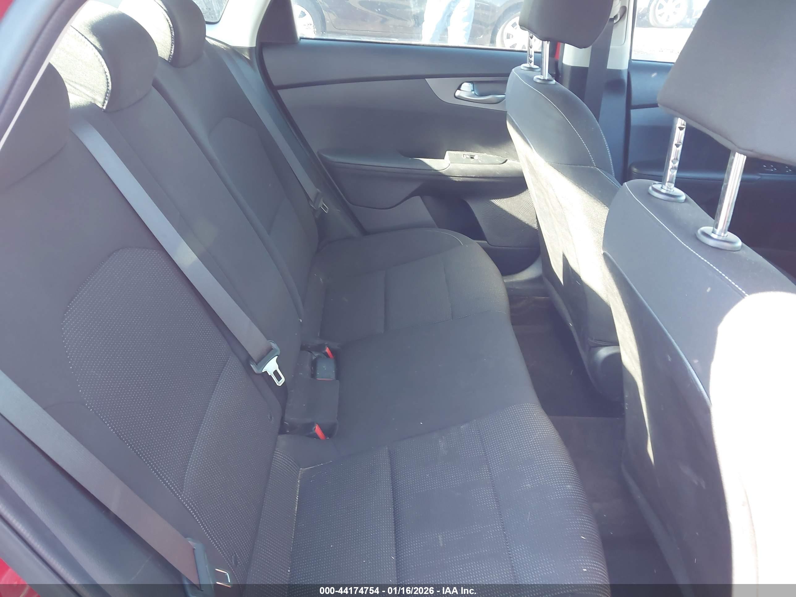 KIA FORTE image 8