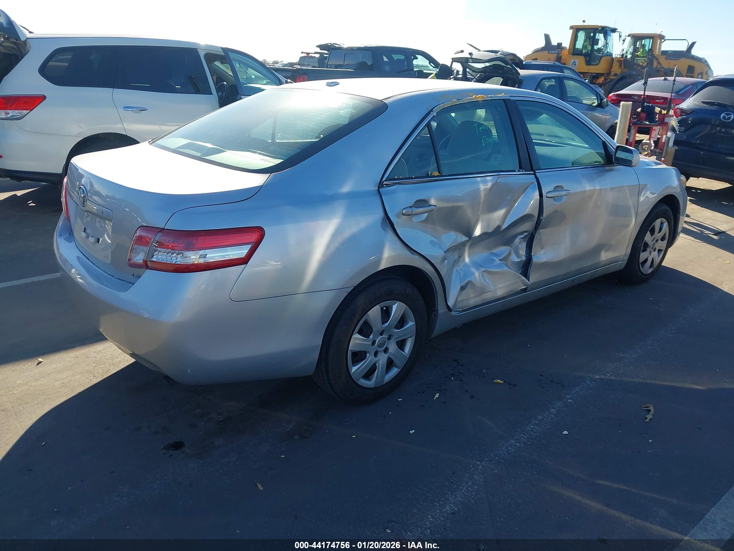 TOYOTA CAMRY image 4
