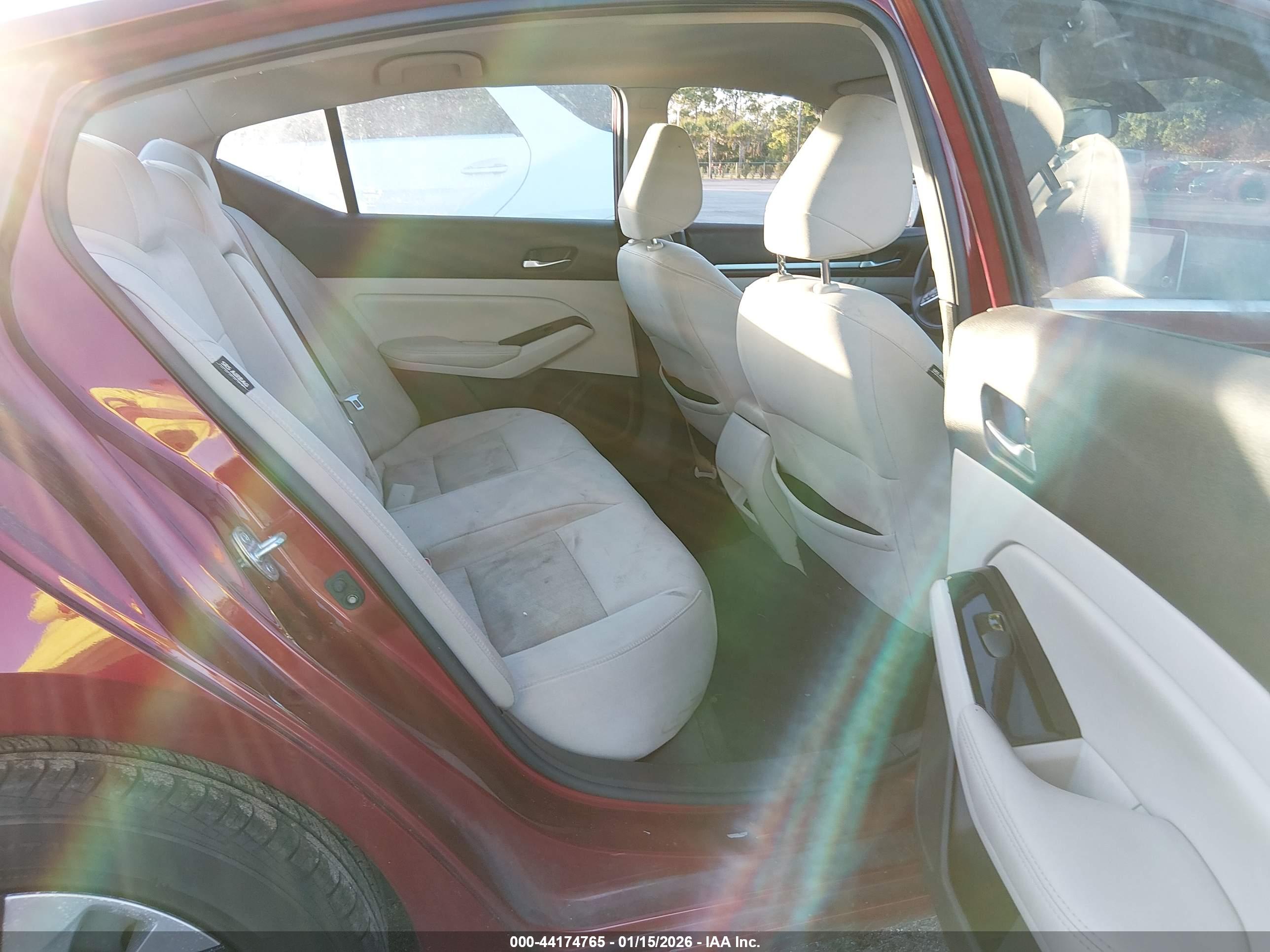 NISSAN ALTIMA image 8