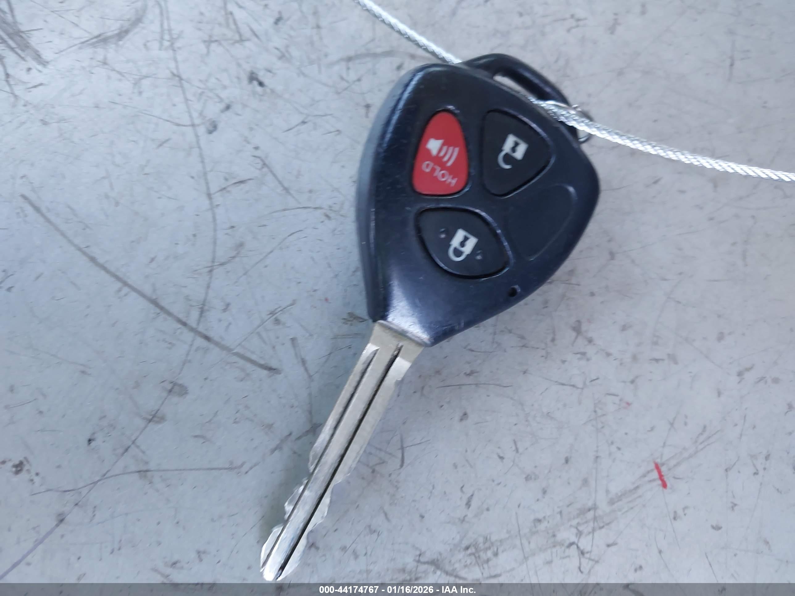 TOYOTA RAV4 image 11