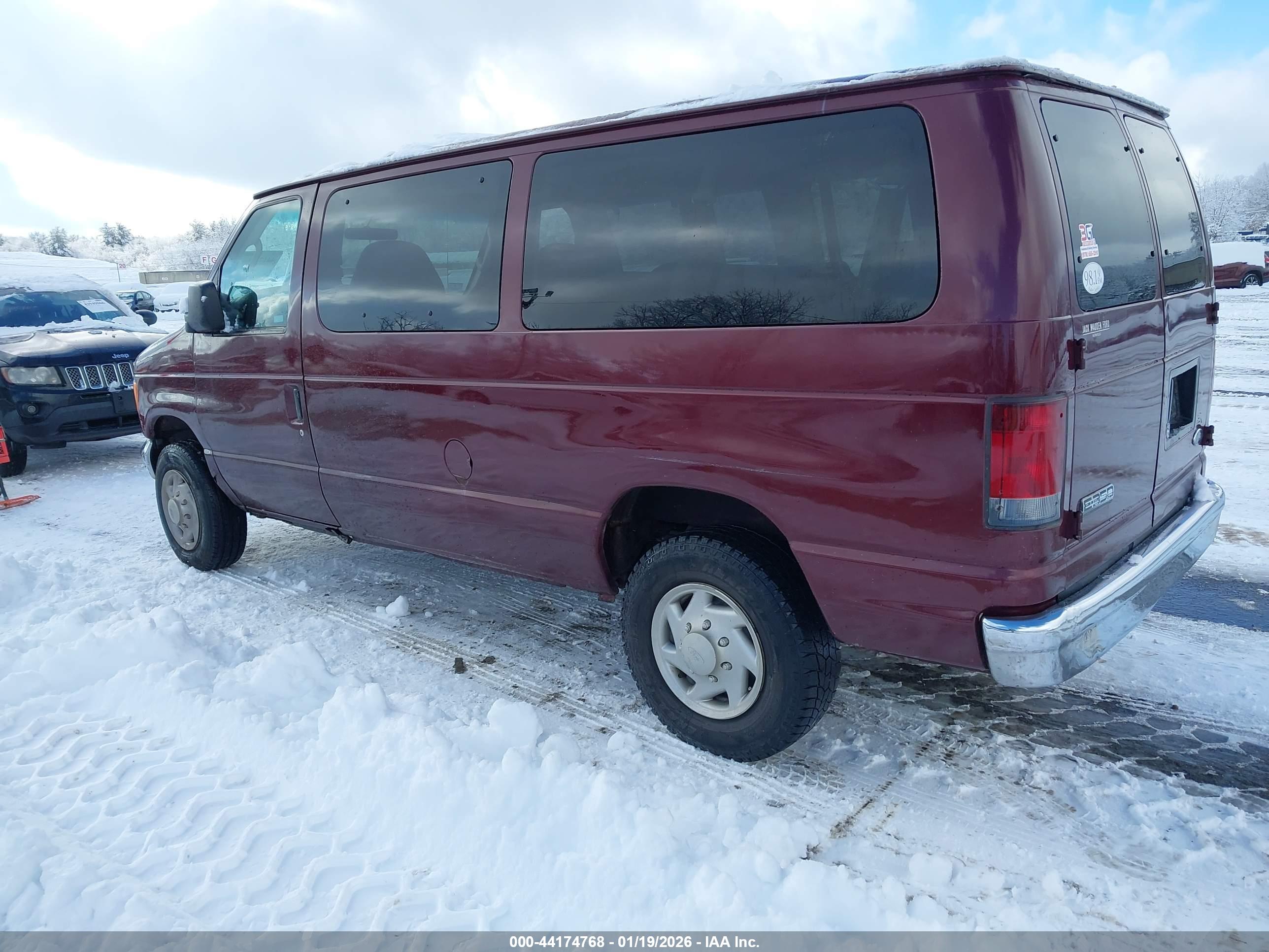 FORD E-350 image 3