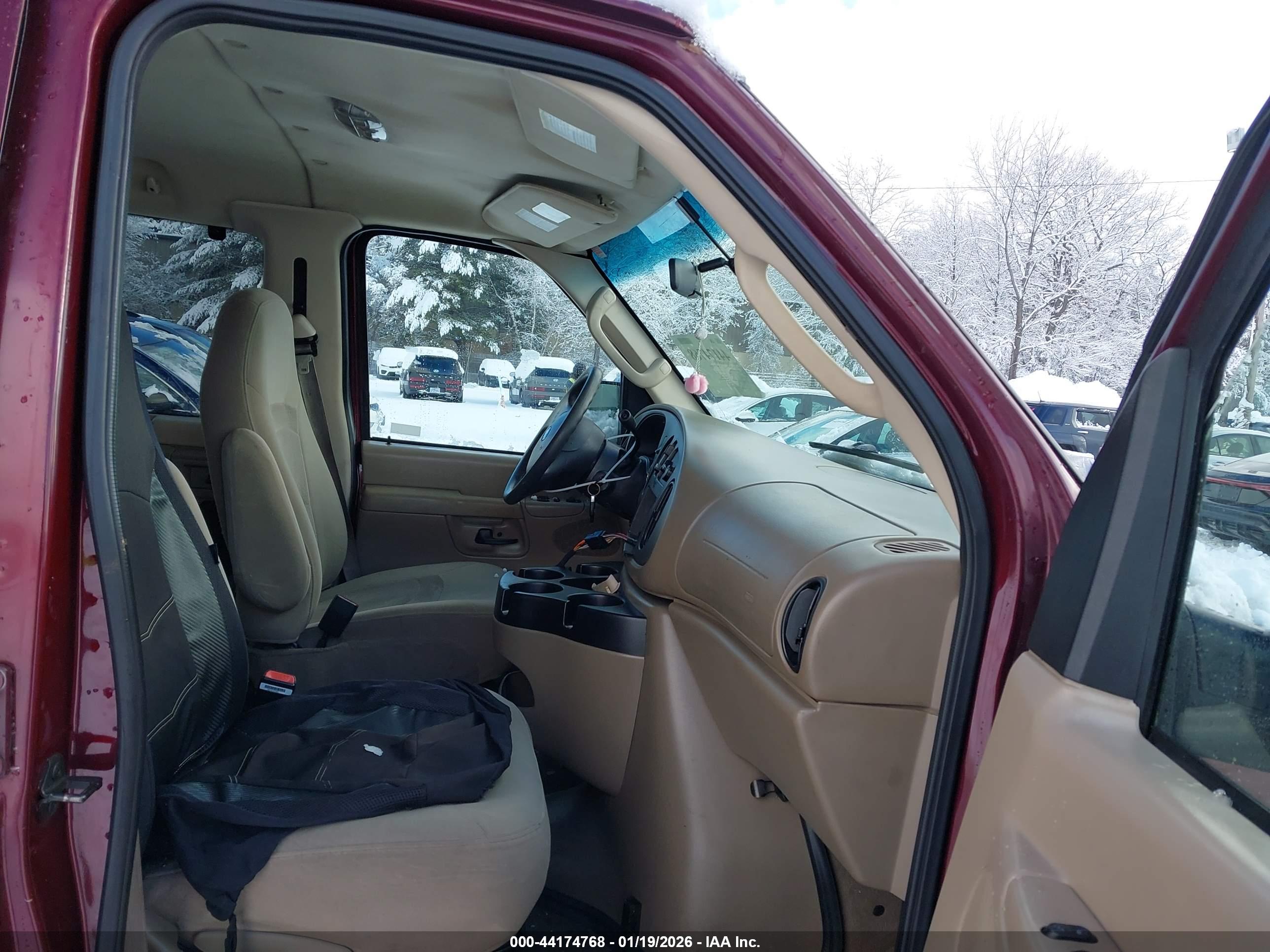FORD E-350 image 5