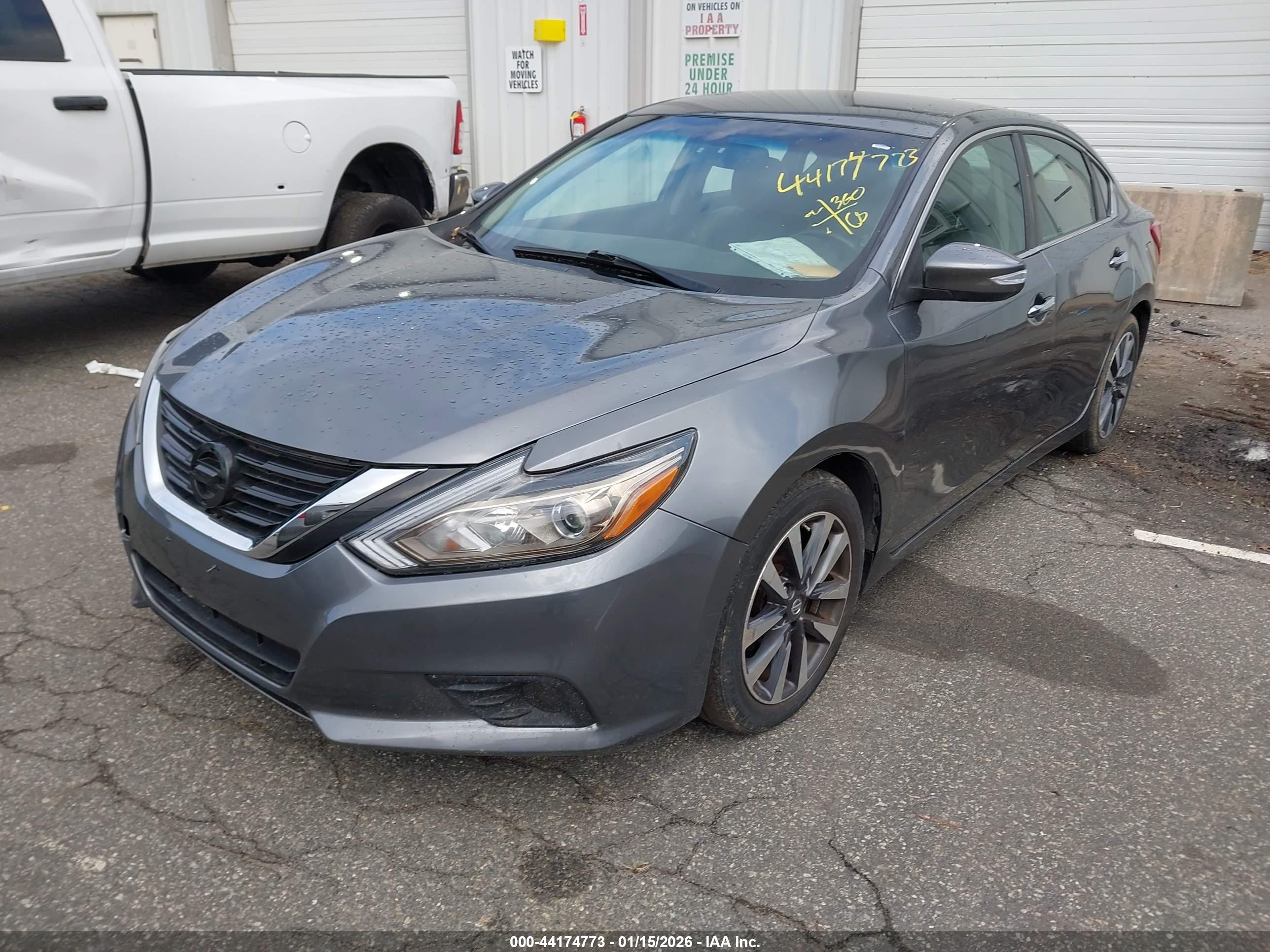 NISSAN ALTIMA image 2
