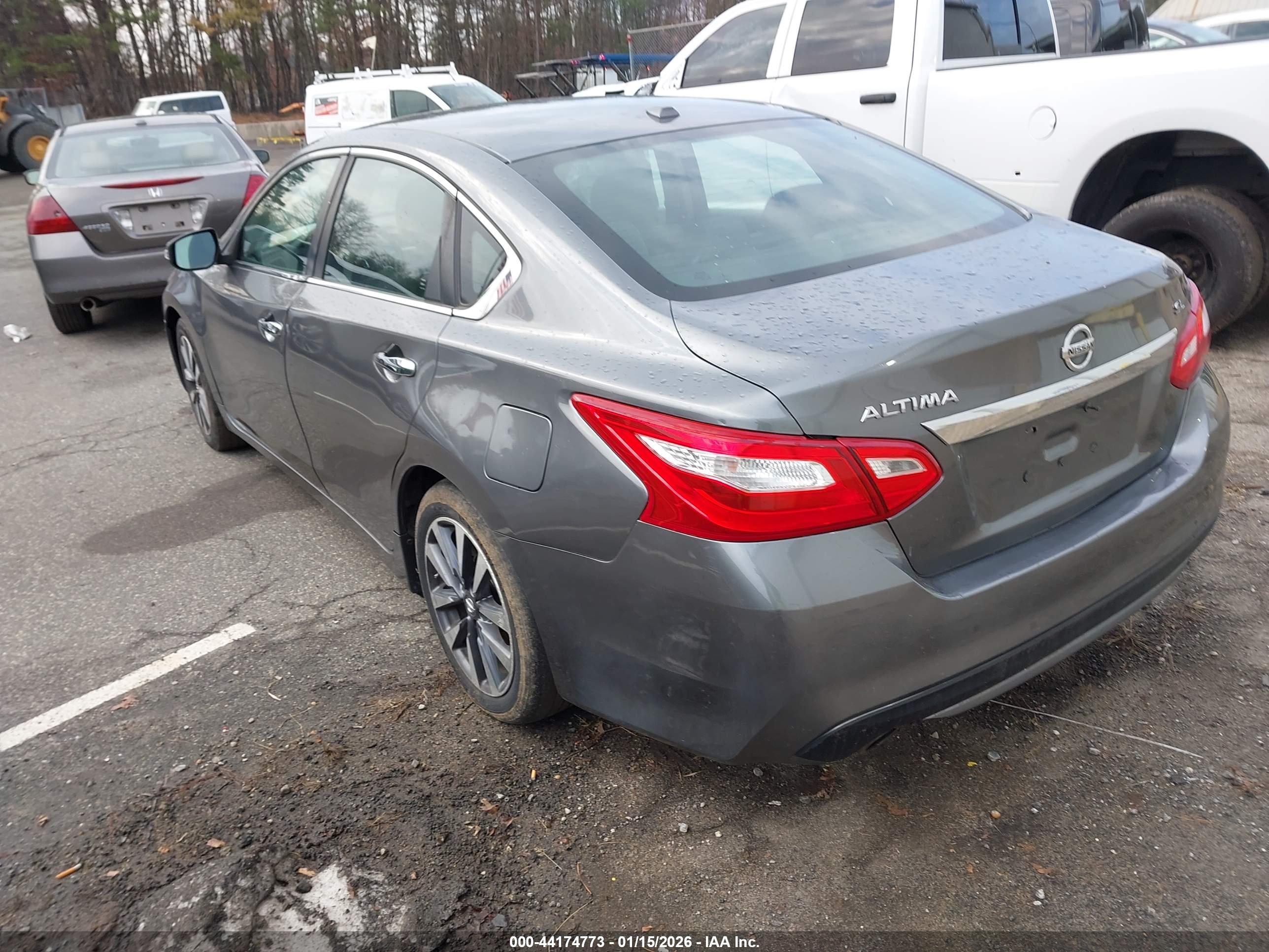 NISSAN ALTIMA image 3