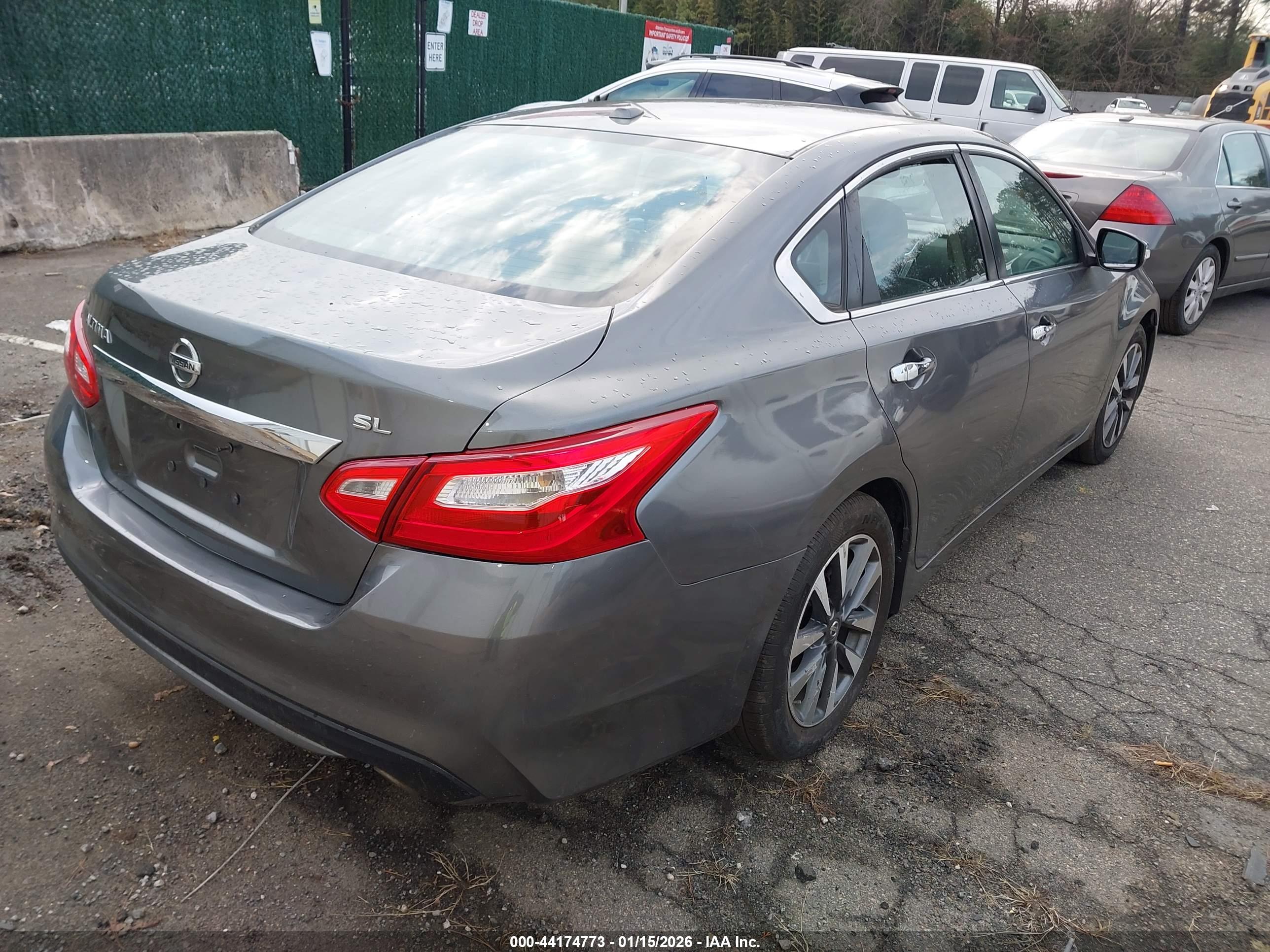 NISSAN ALTIMA image 4