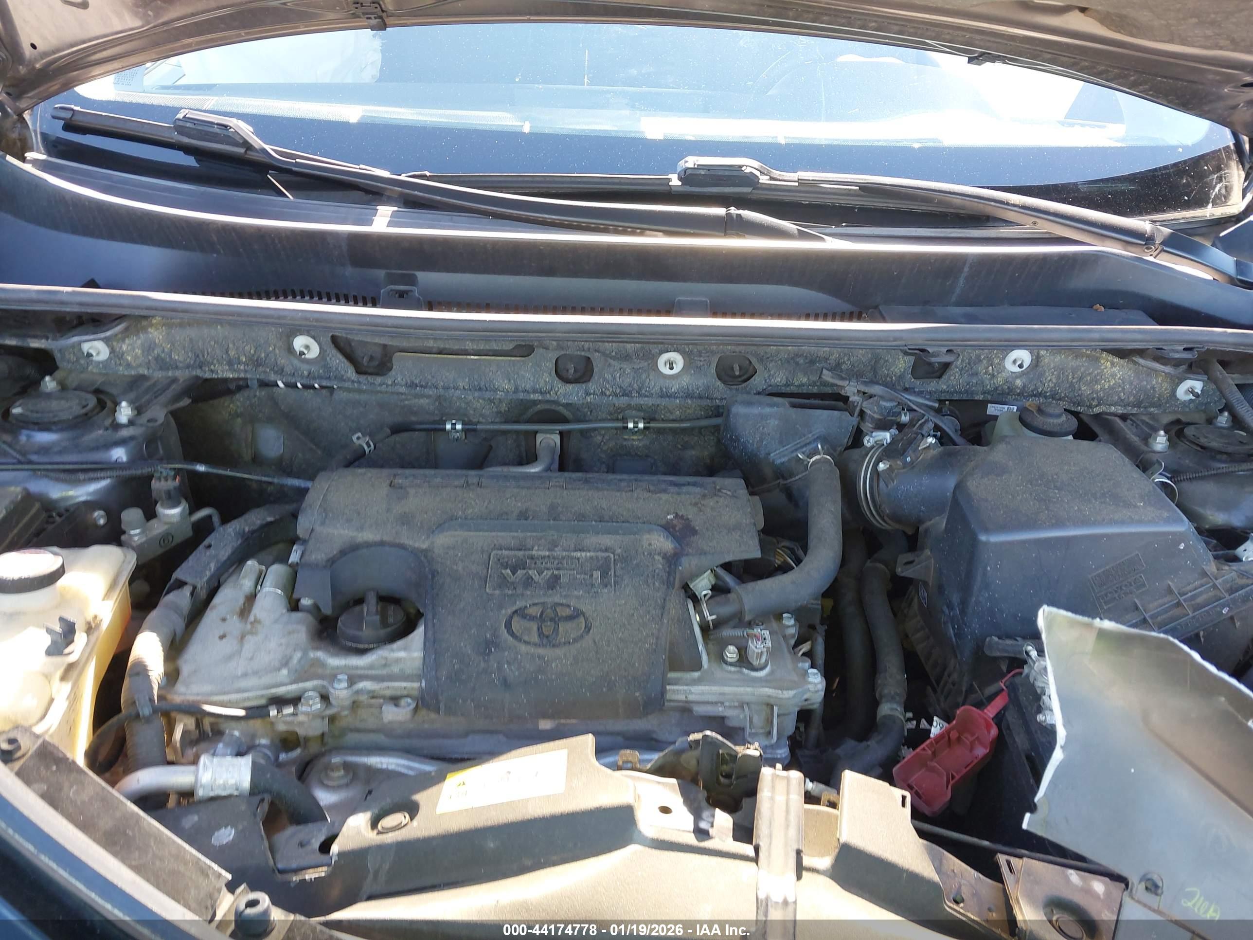 TOYOTA RAV4 image 10