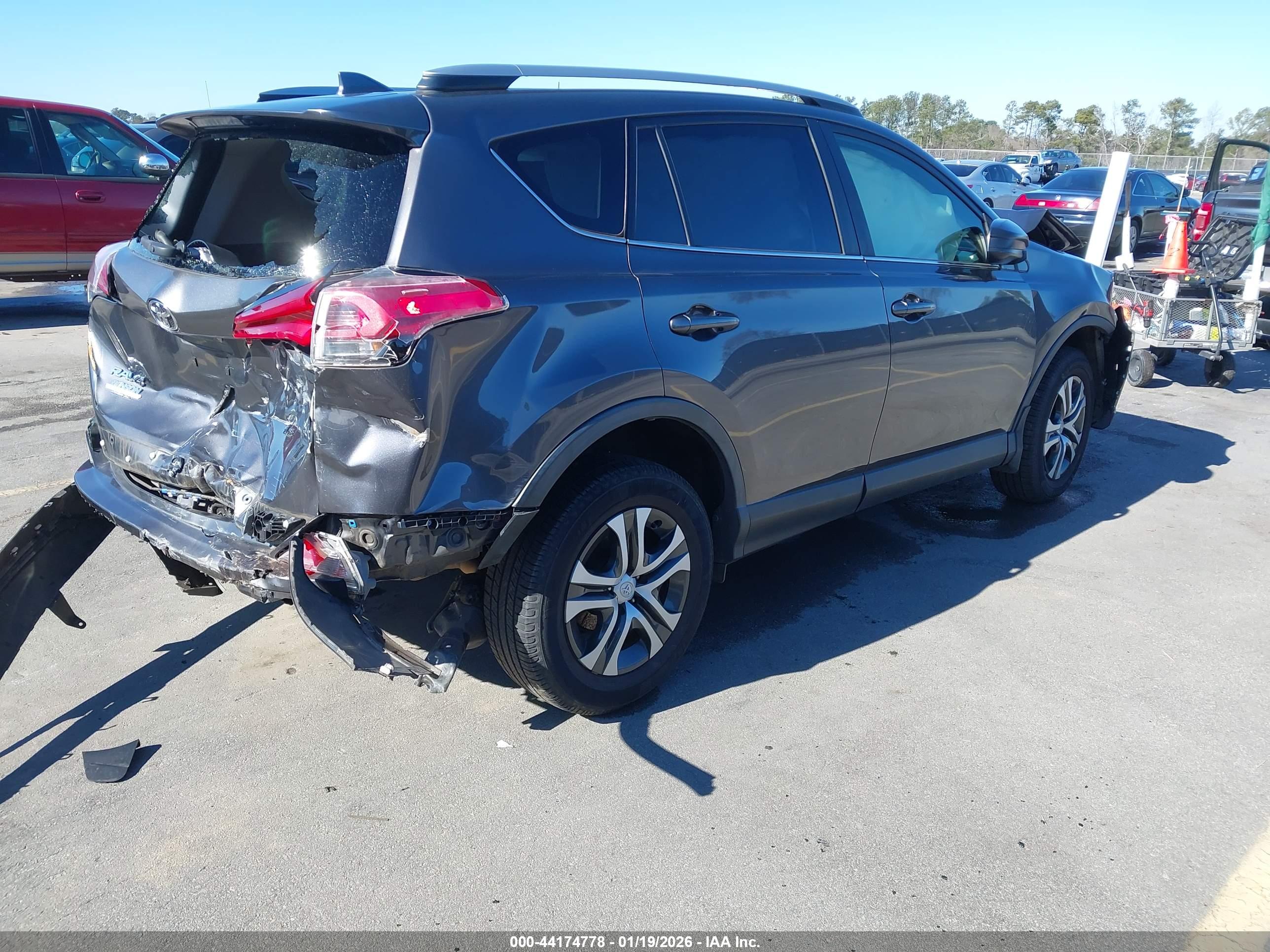 TOYOTA RAV4 image 4
