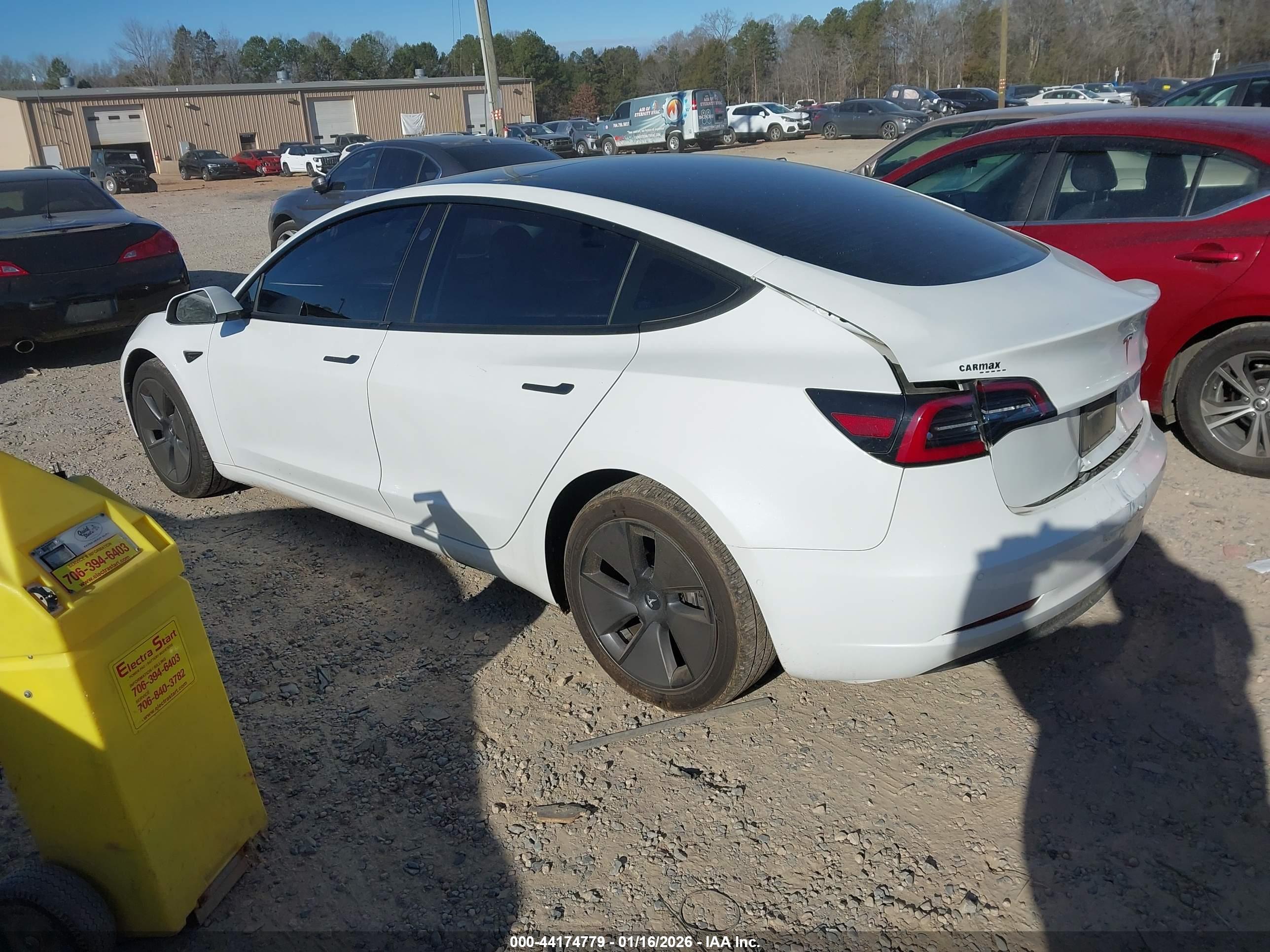 TESLA MODEL image 3