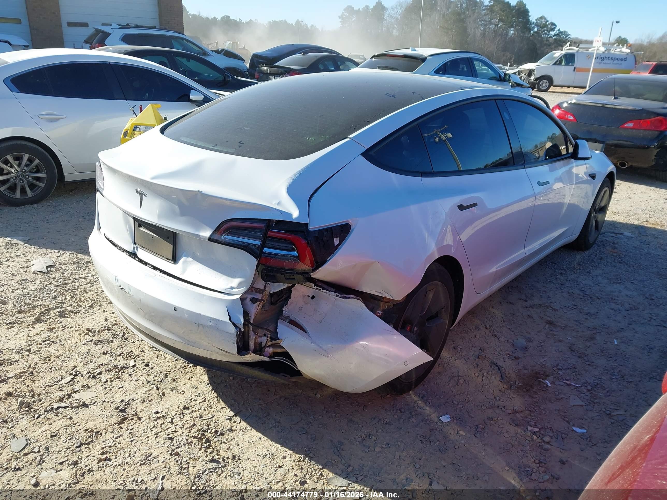 TESLA MODEL image 4