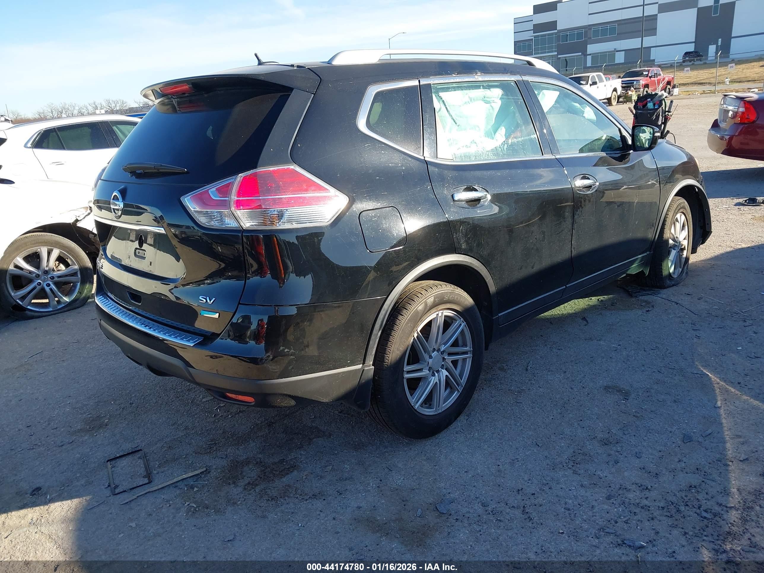 NISSAN ROGUE image 4