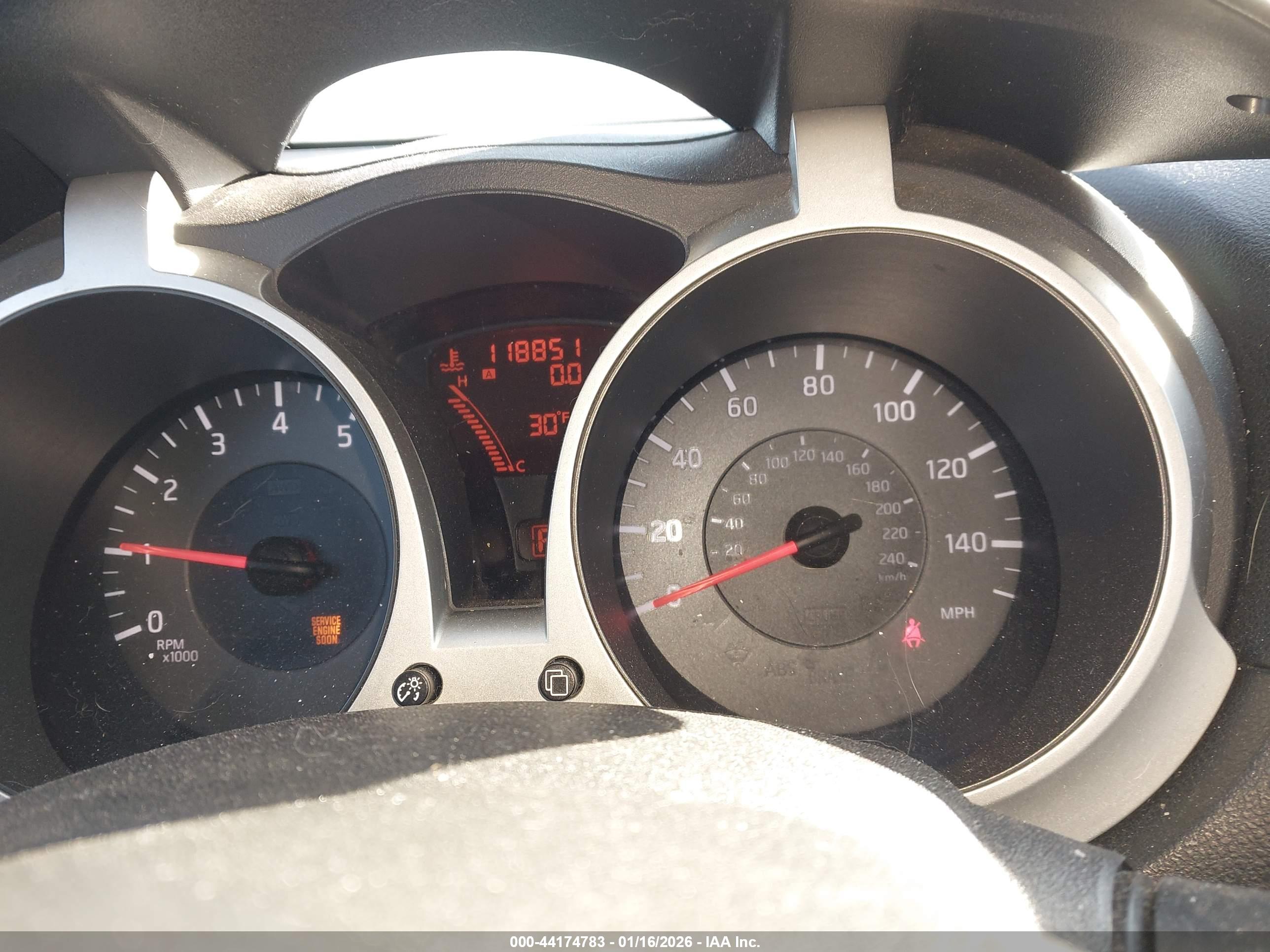NISSAN JUKE image 7