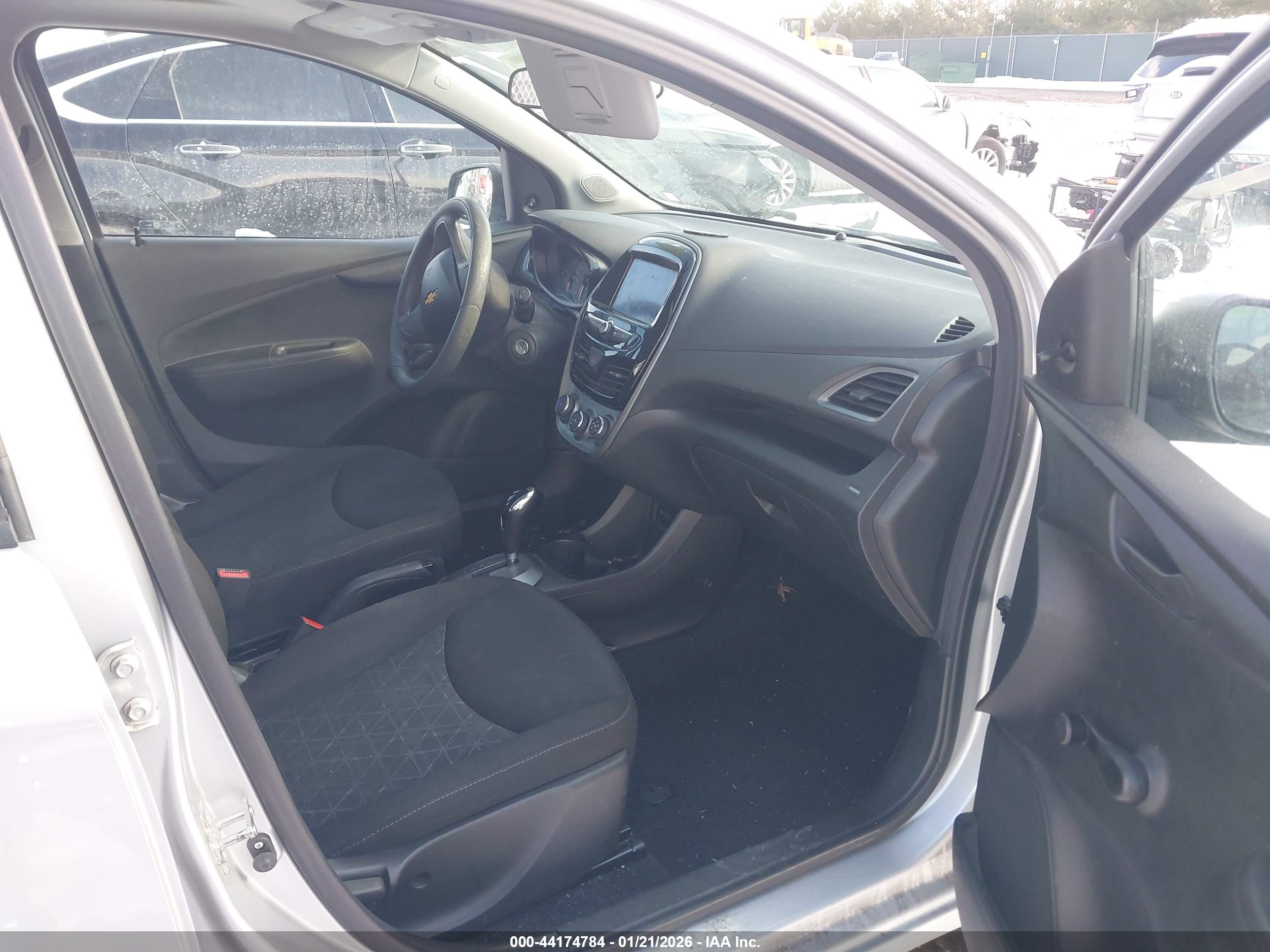 CHEVROLET SPARK image 5