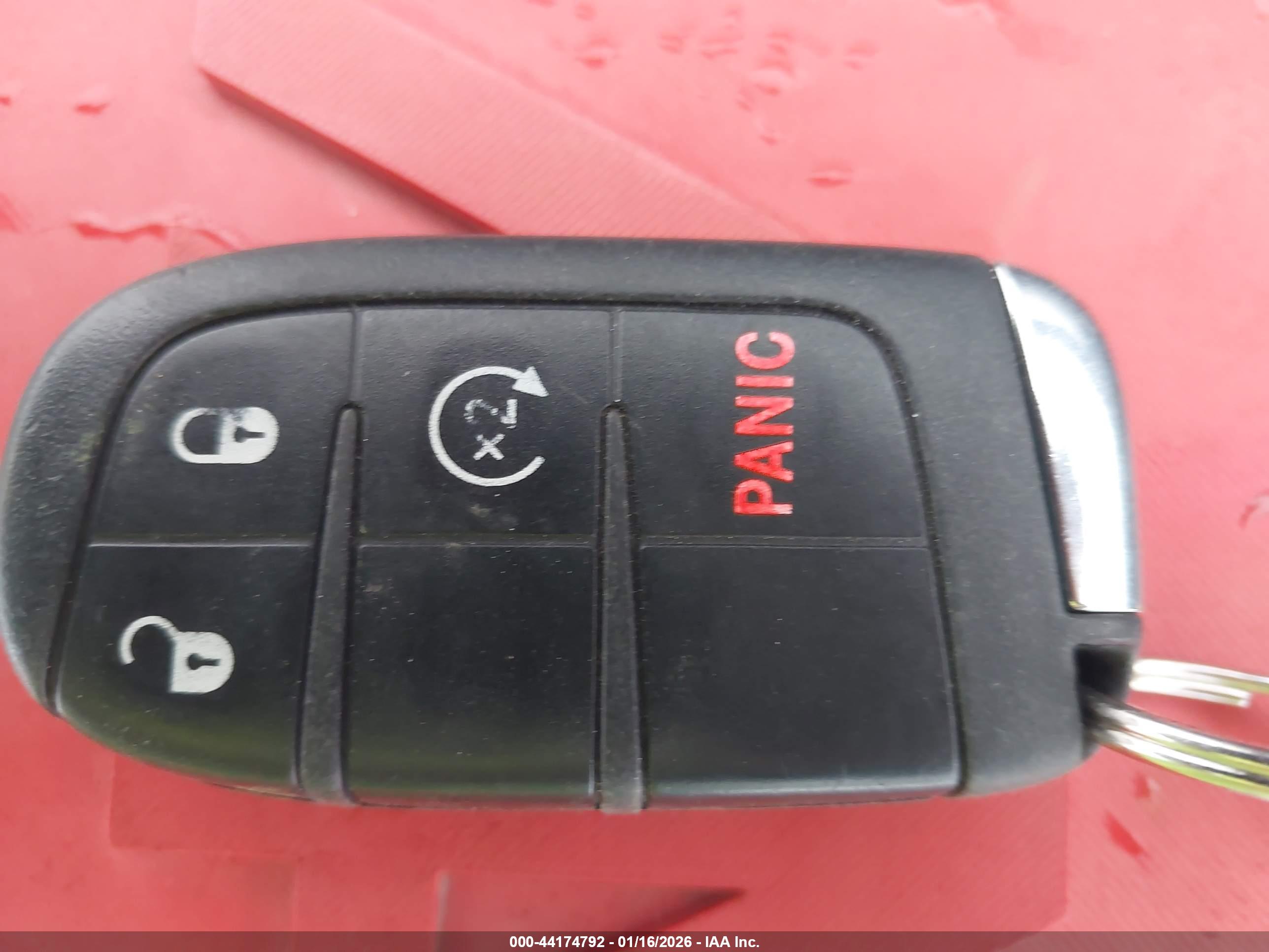 JEEP RENEGADE image 11