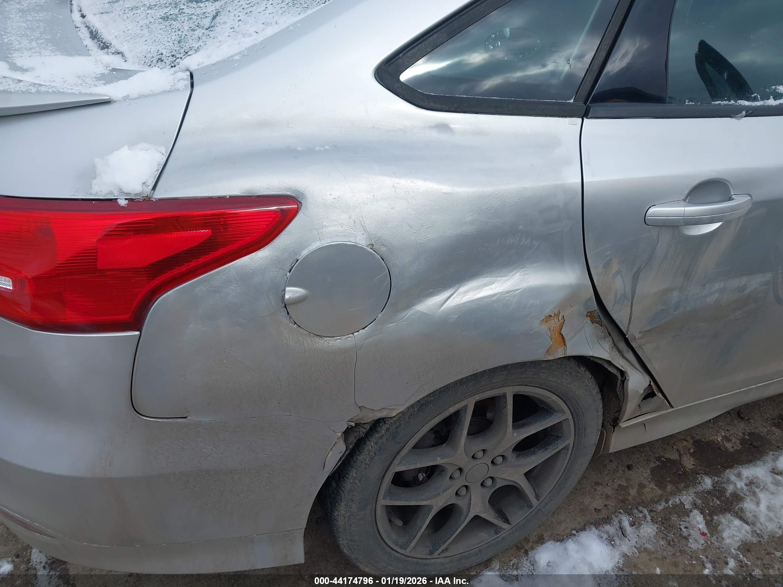 FORD FOCUS image 6