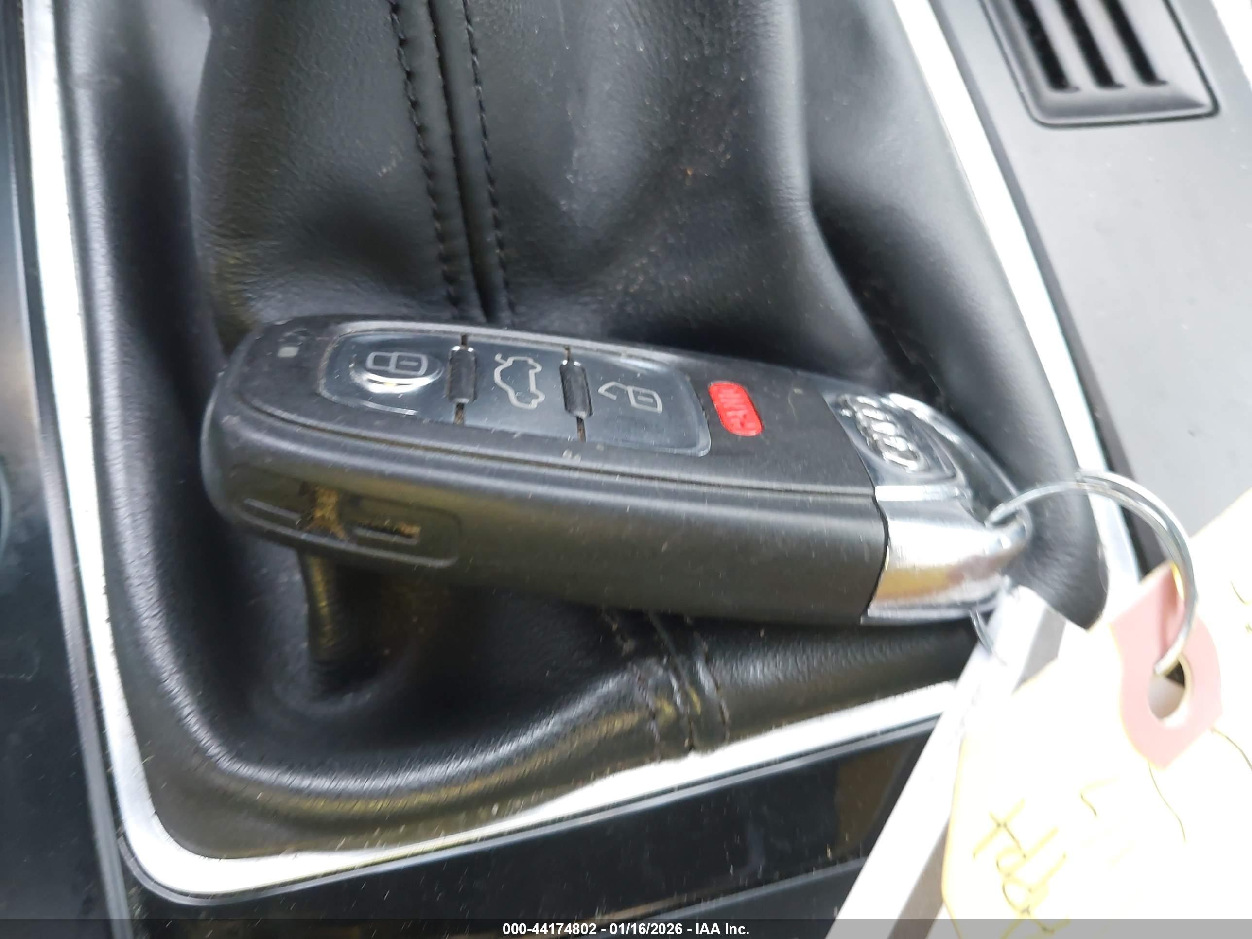 AUDI A4 image 11