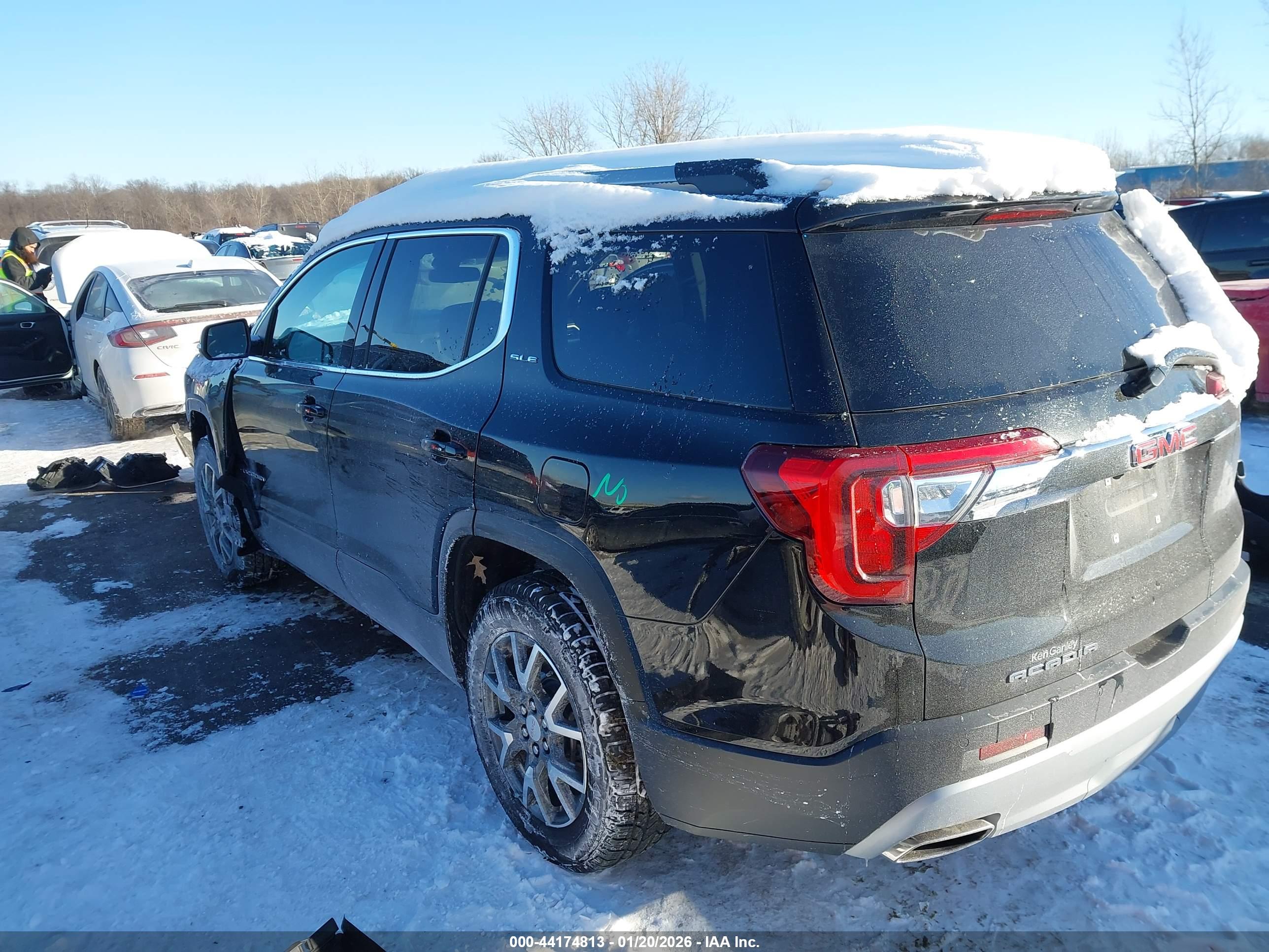GMC ACADIA image 3