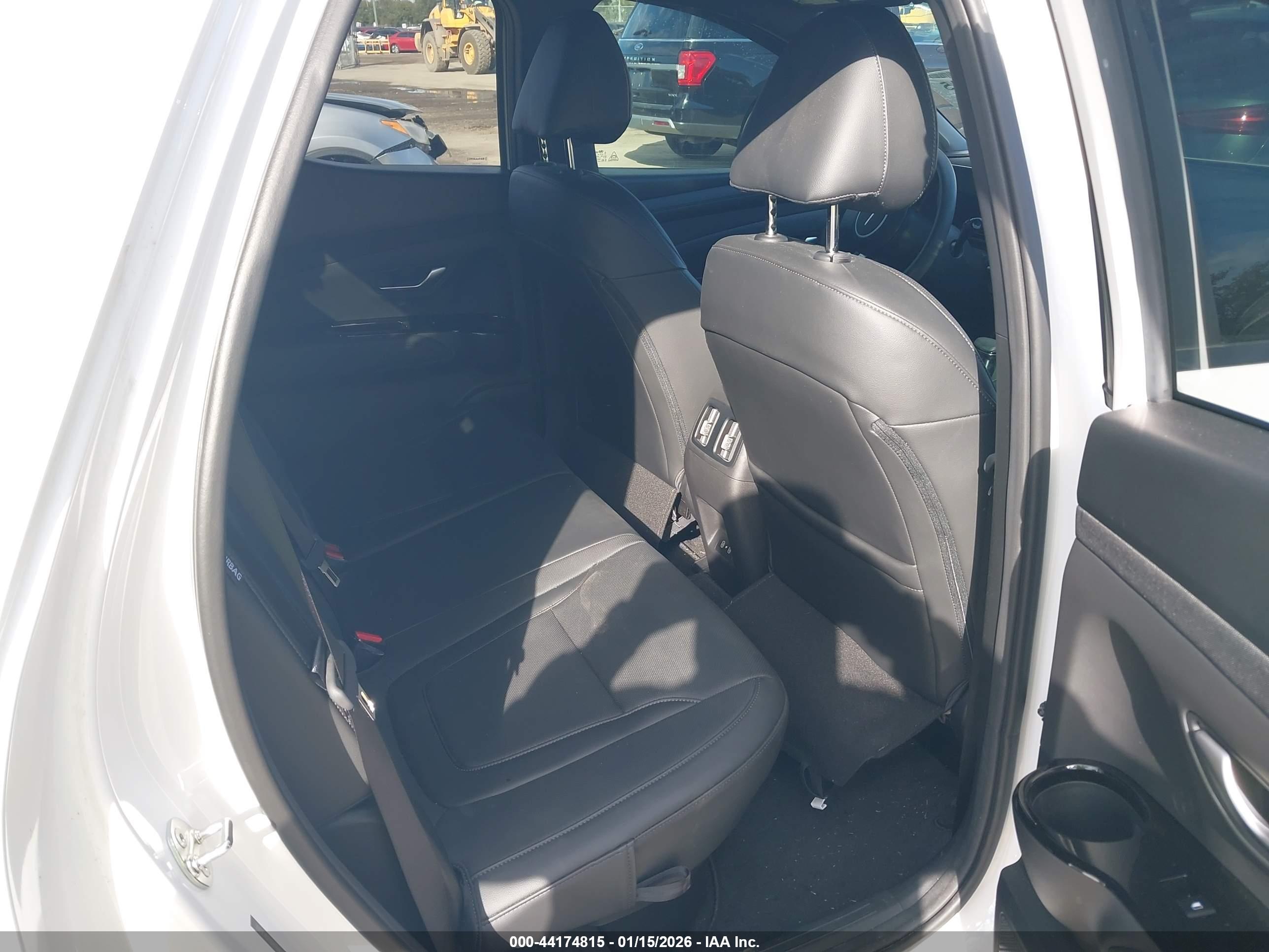 HYUNDAI SANTA image 8