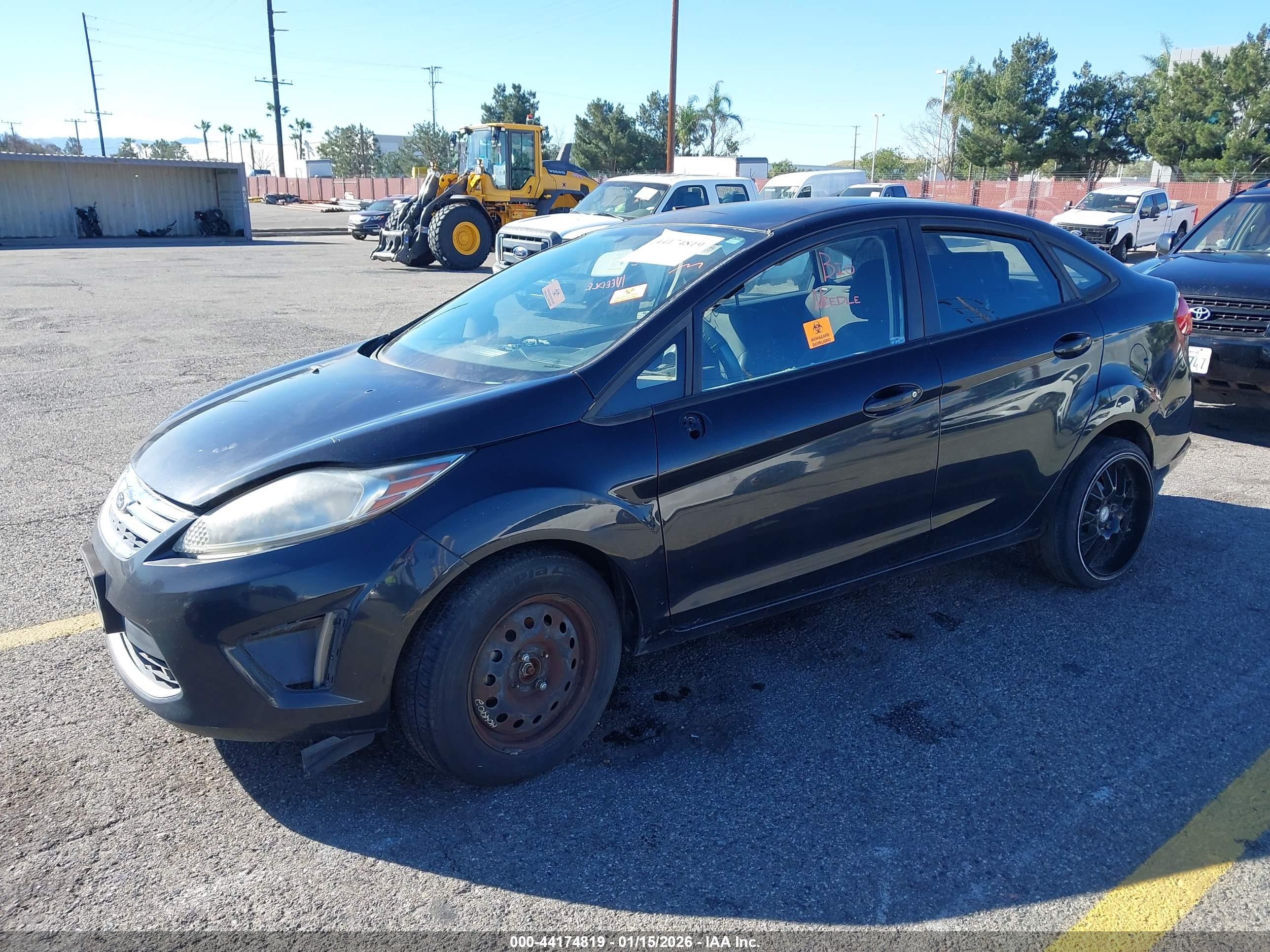 FORD FIESTA image 2