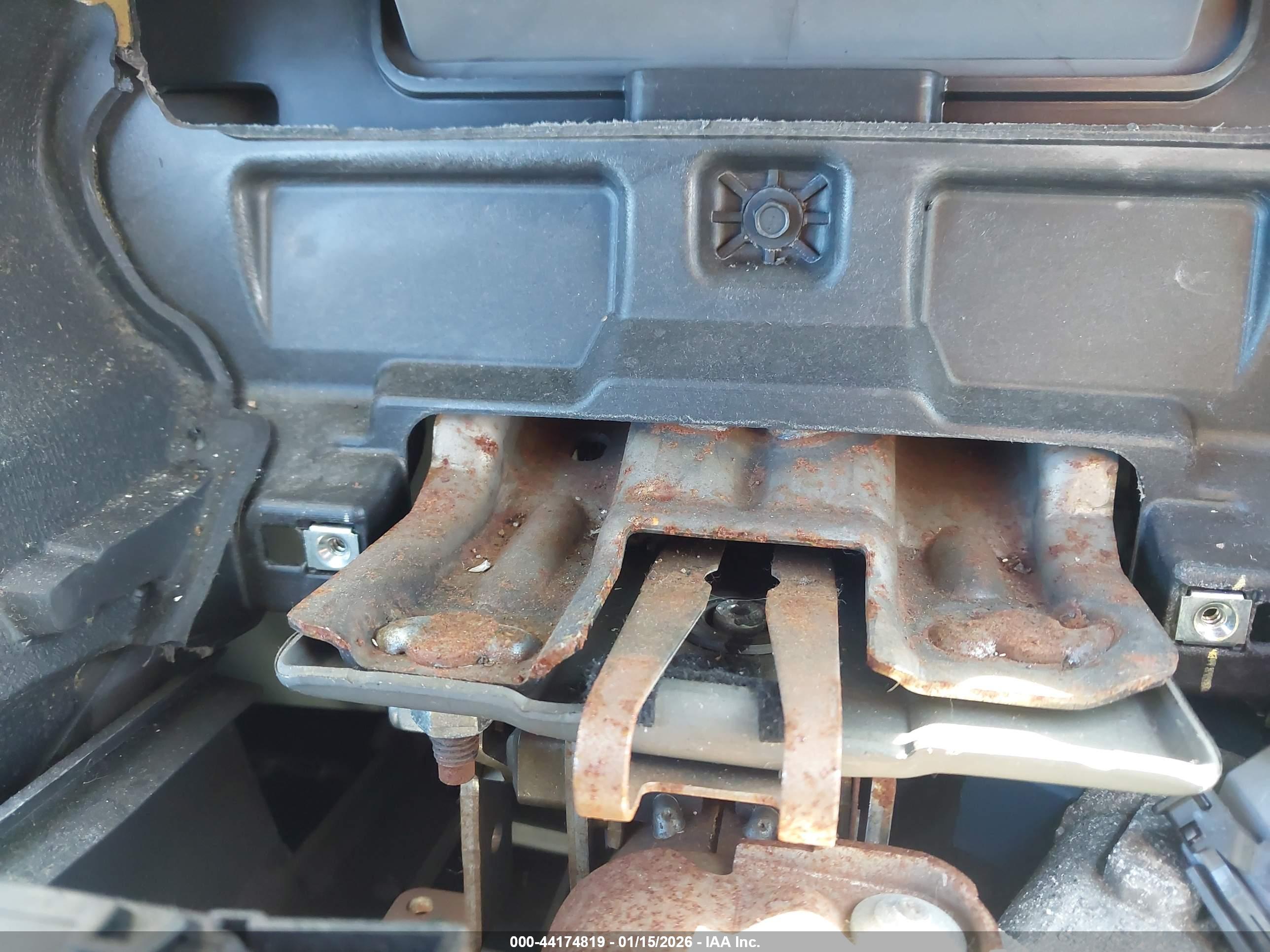 FORD FIESTA image 7