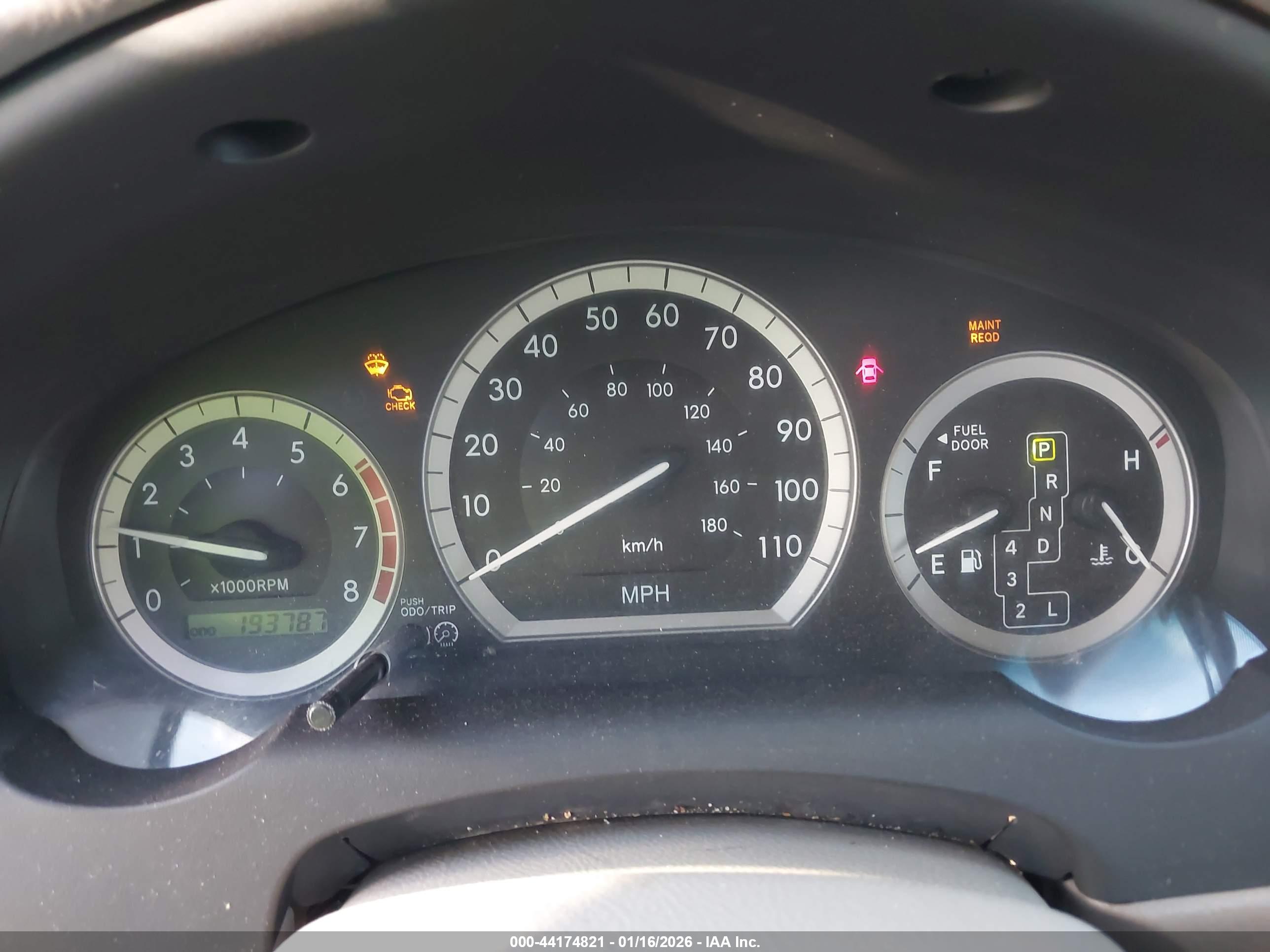 TOYOTA SIENNA image 7