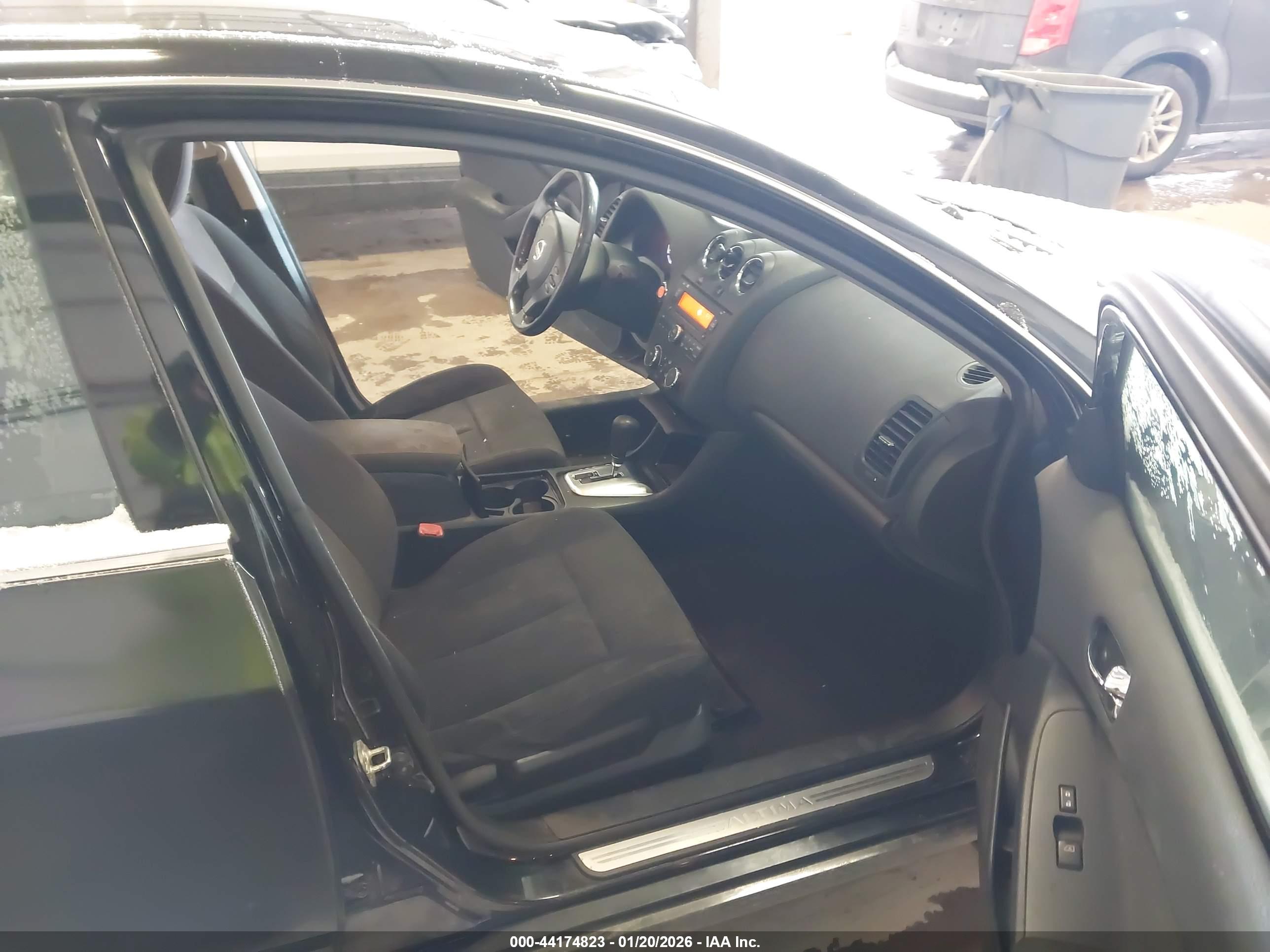 NISSAN ALTIMA image 5