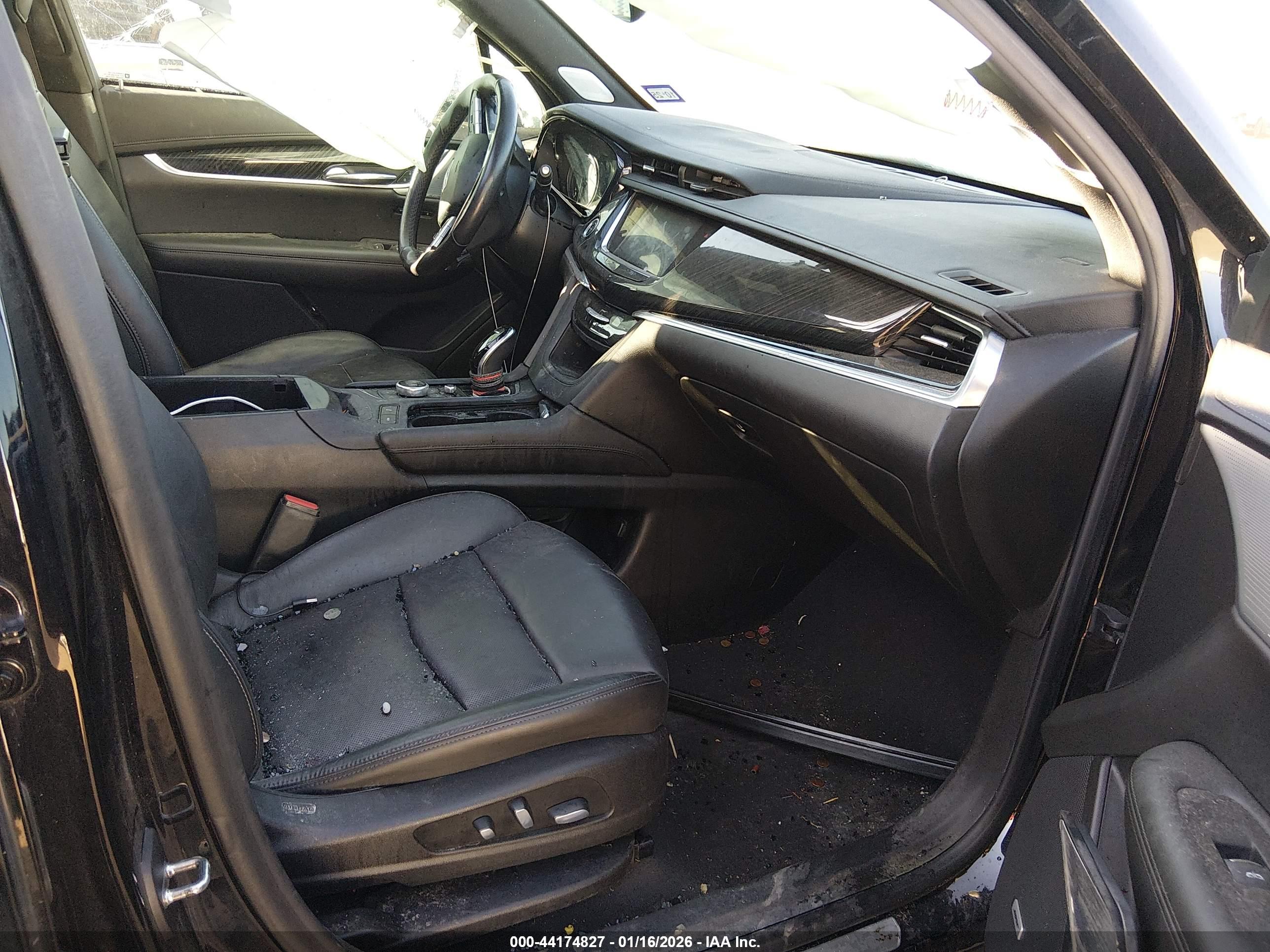 CADILLAC XT6 image 5