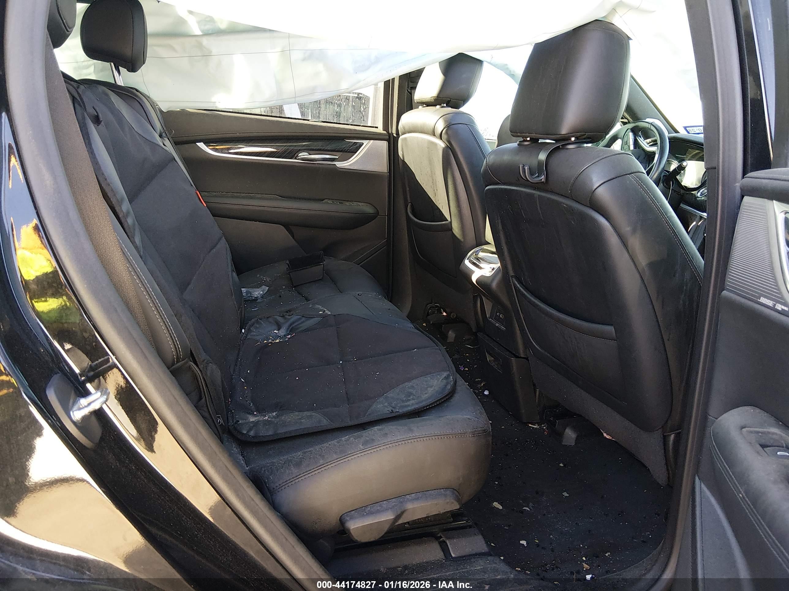 CADILLAC XT6 image 8