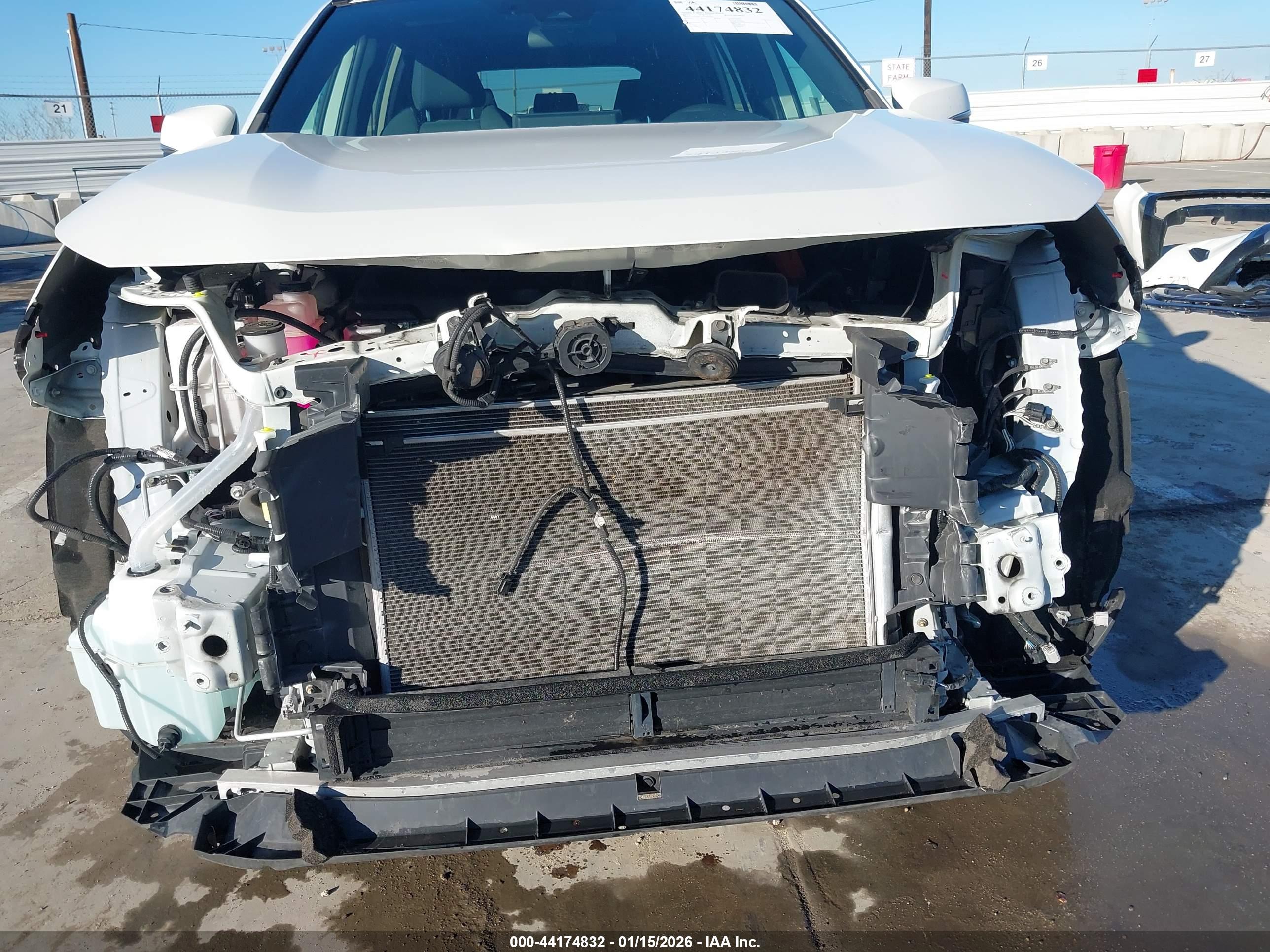 TOYOTA RAV4 image 6