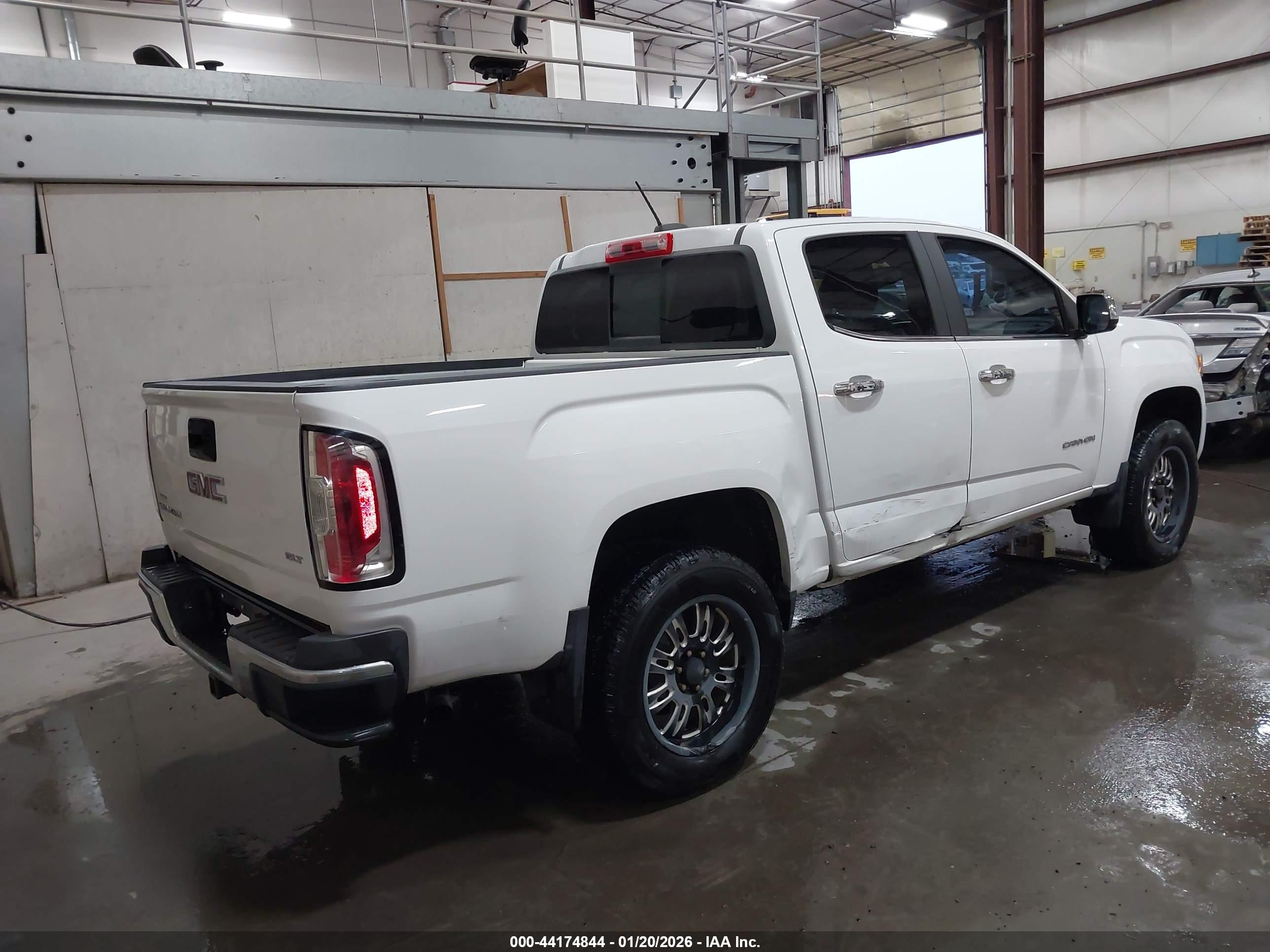 GMC CANYON image 4