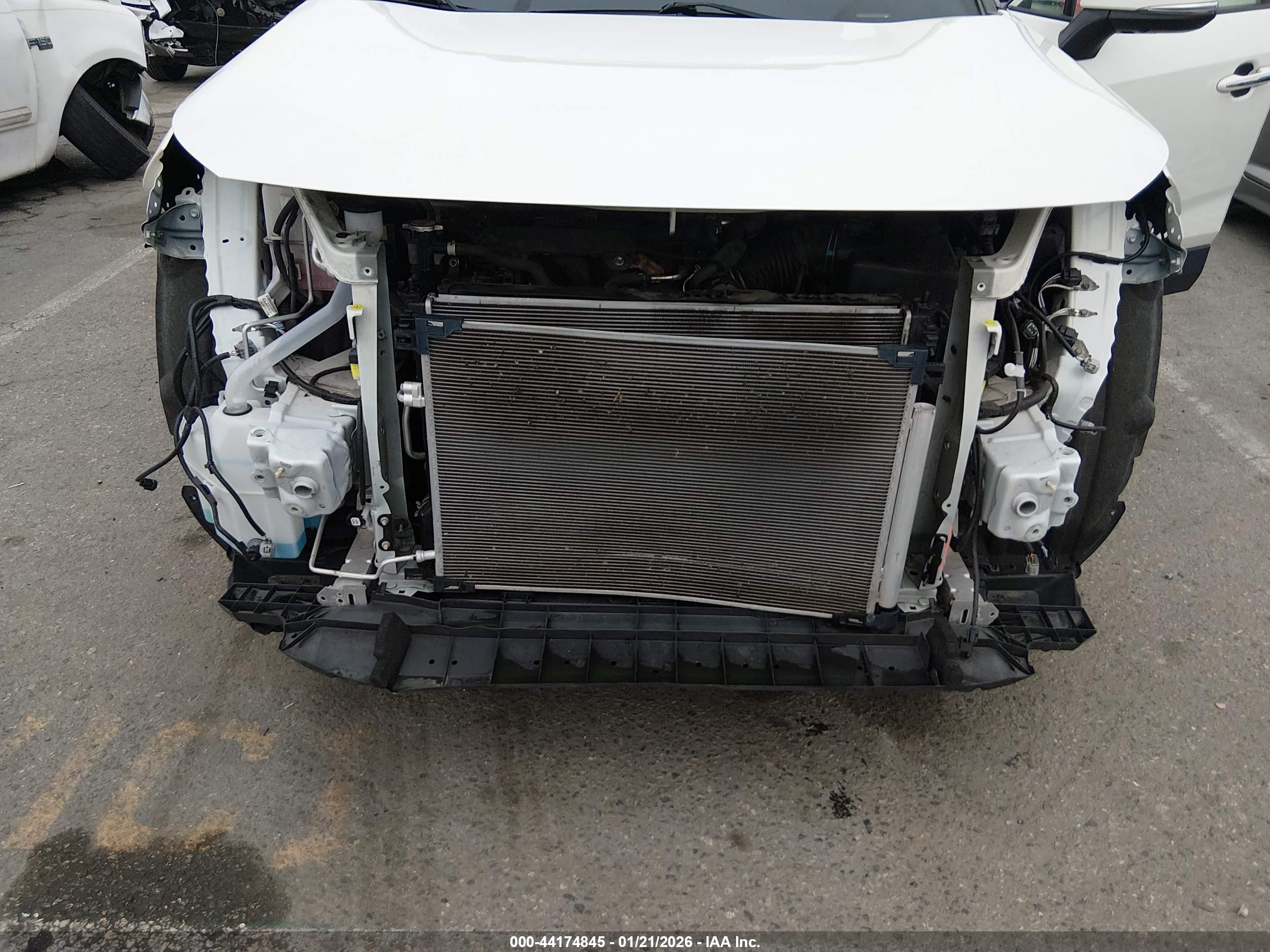 TOYOTA RAV4 image 6