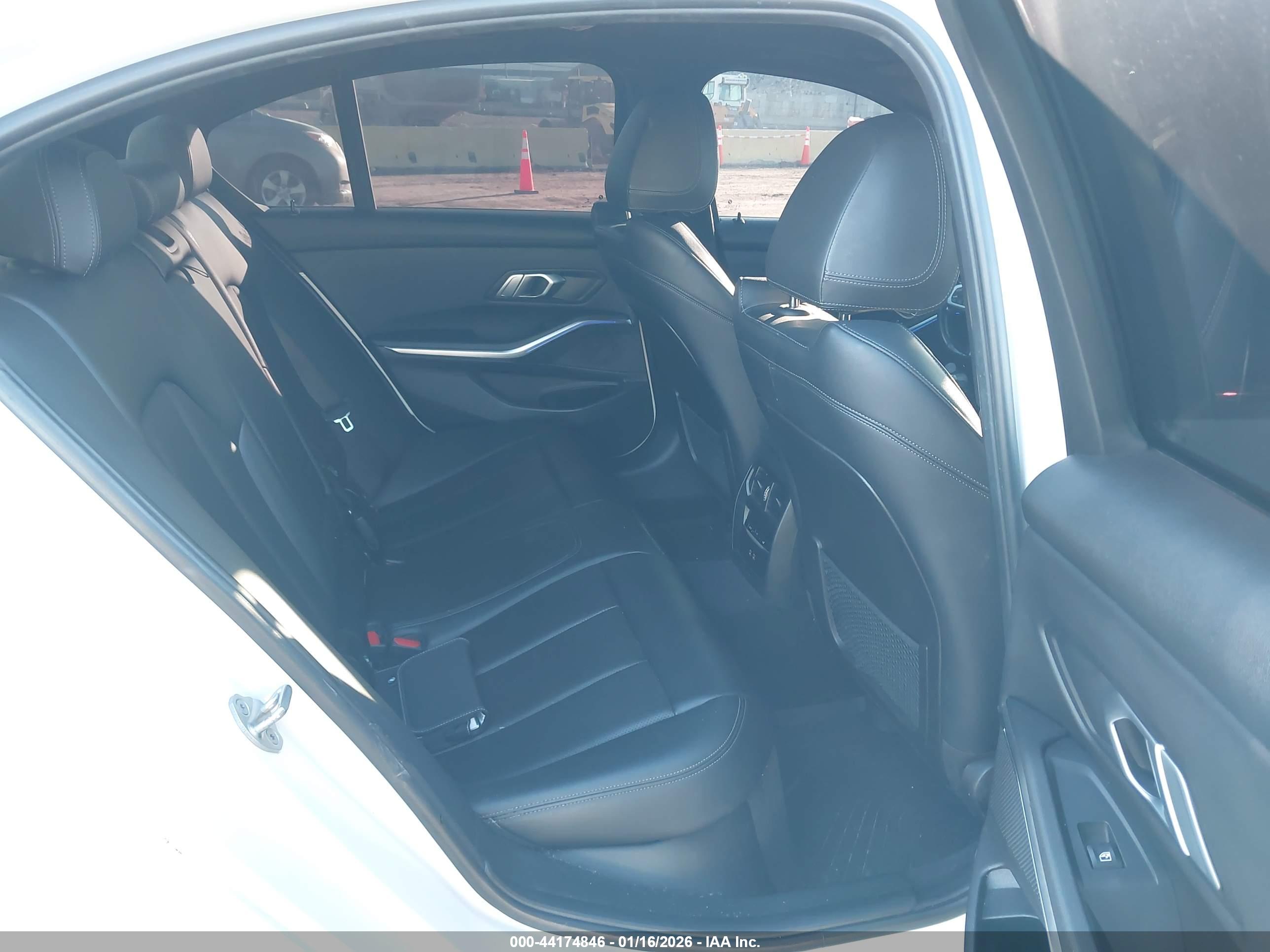 BMW 330I image 8