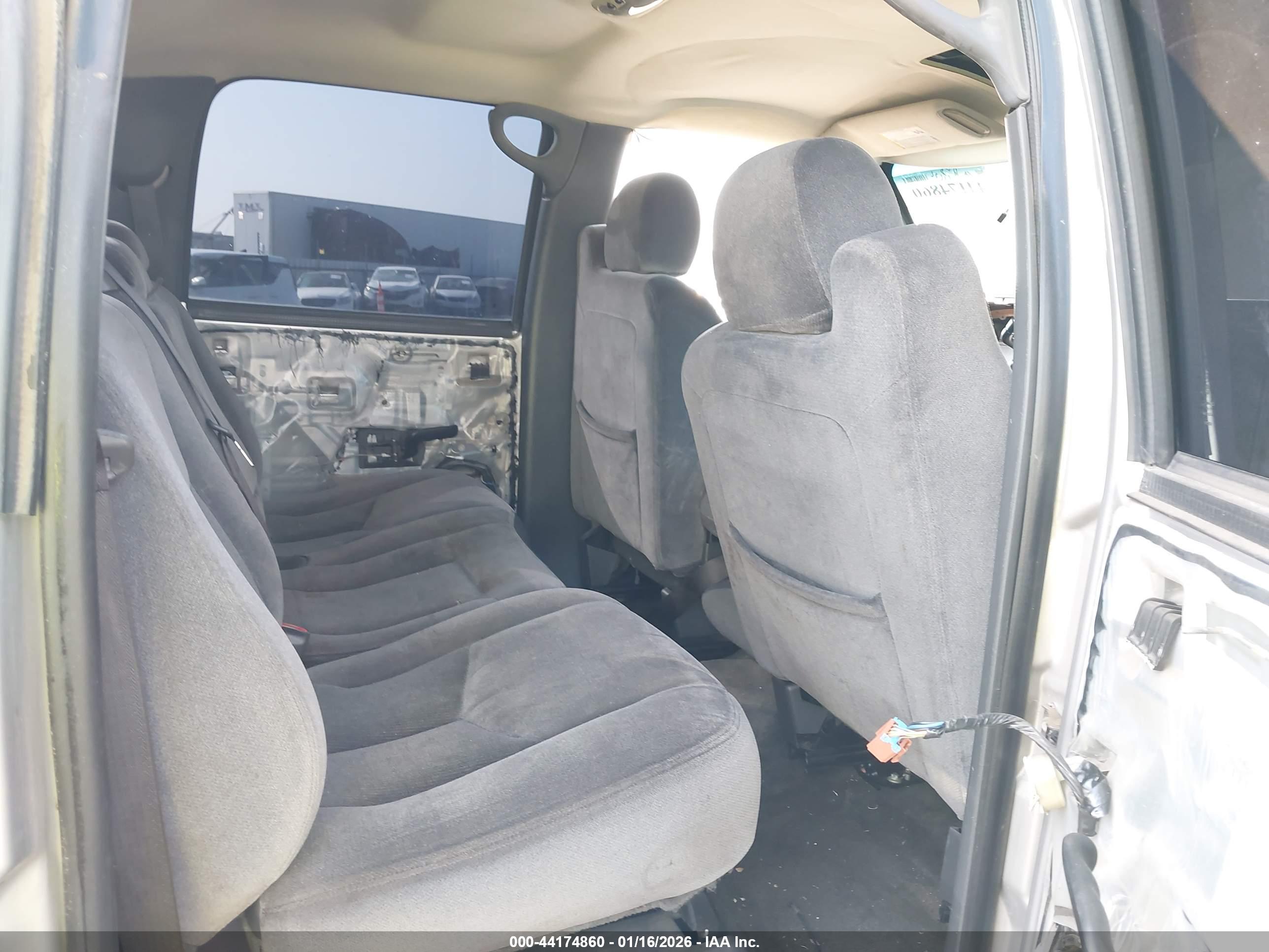 GMC SIERRA image 8