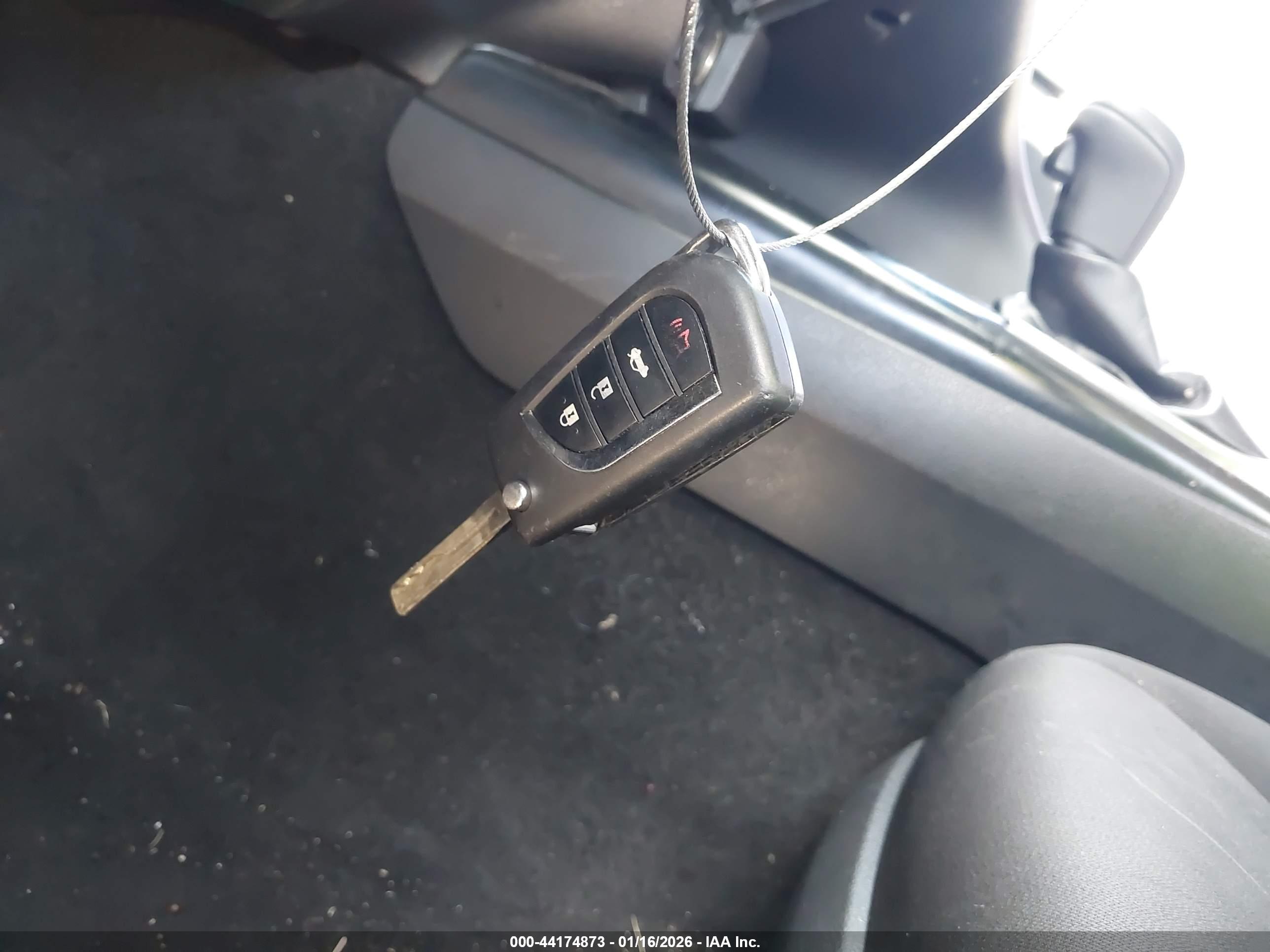 TOYOTA CAMRY image 11