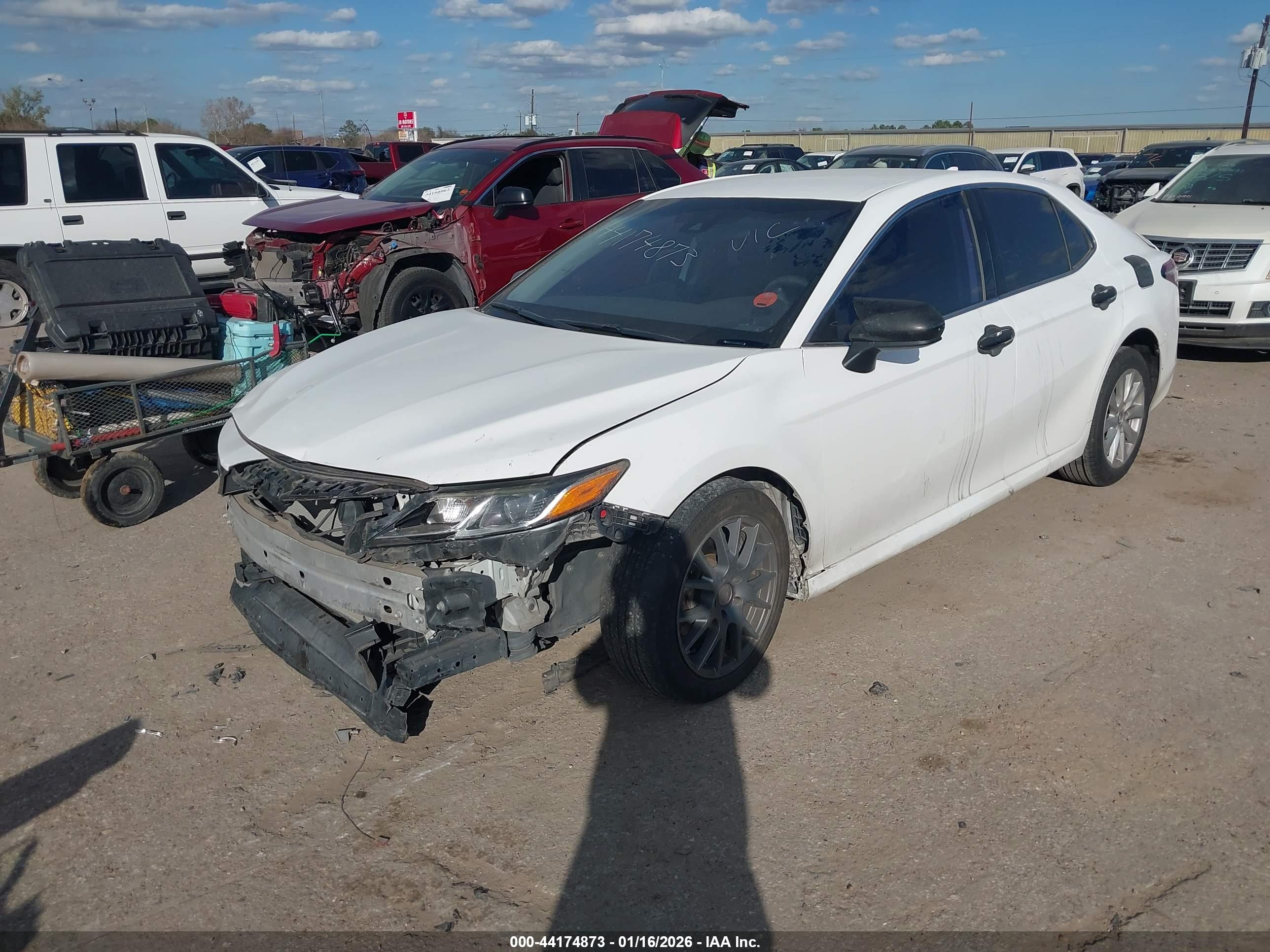 TOYOTA CAMRY image 2