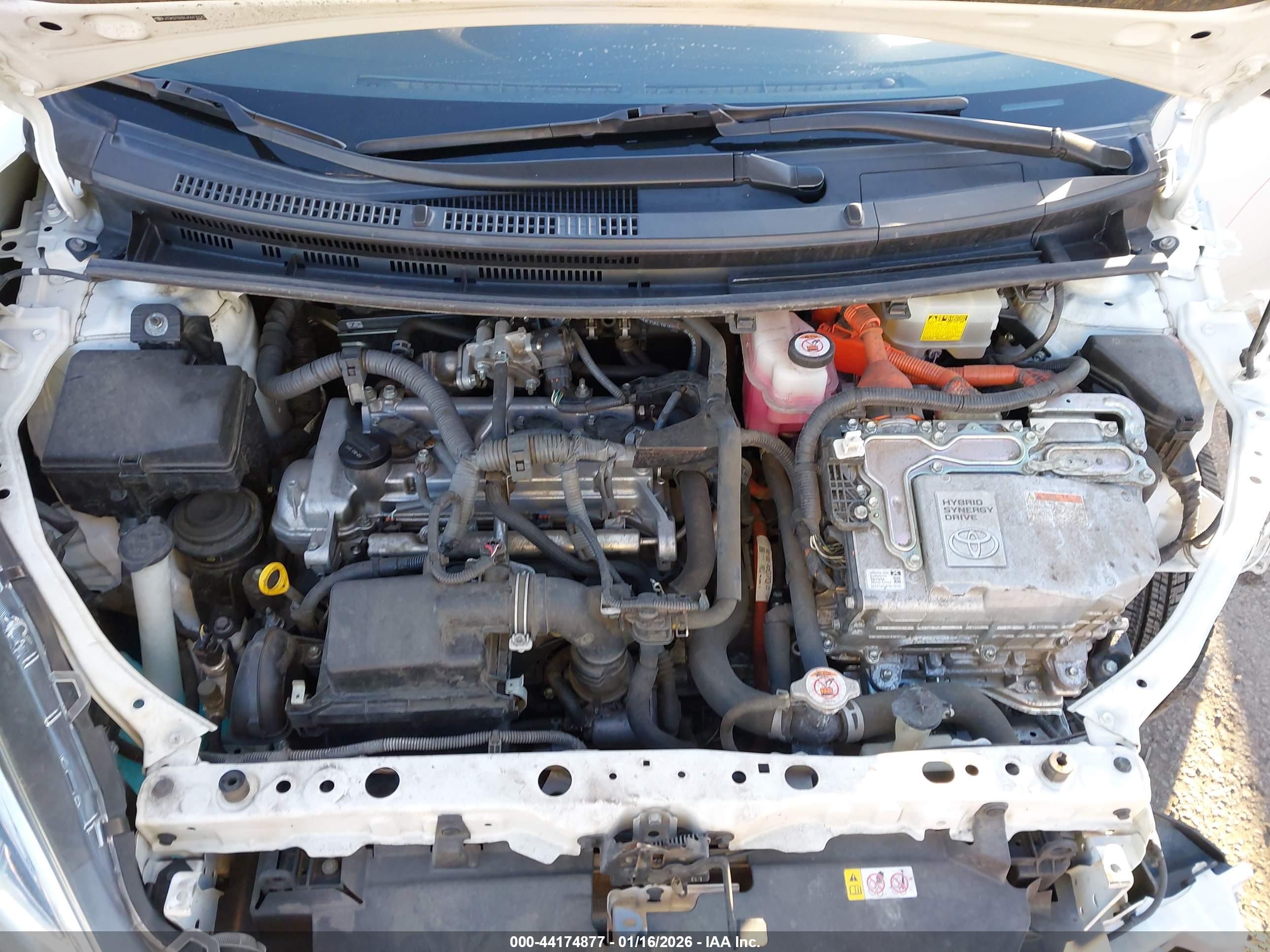 TOYOTA PRIUS image 10