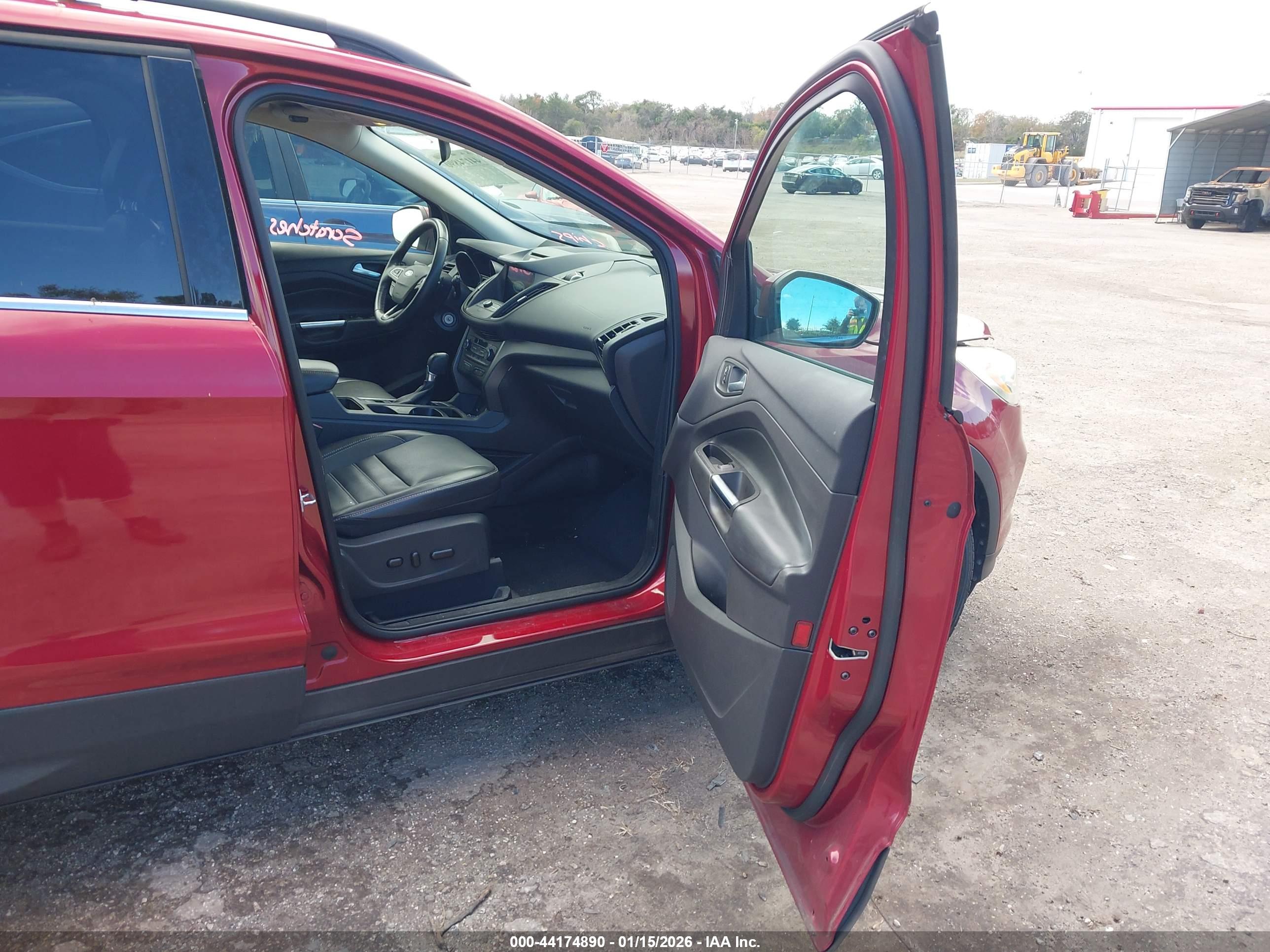 FORD ESCAPE image 5