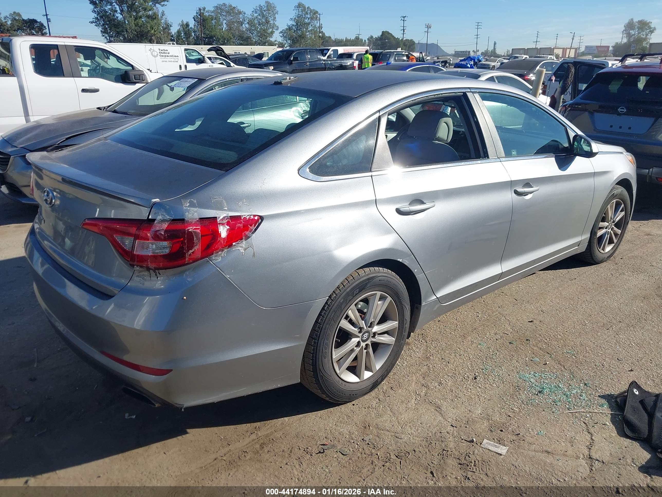 HYUNDAI SONATA image 4