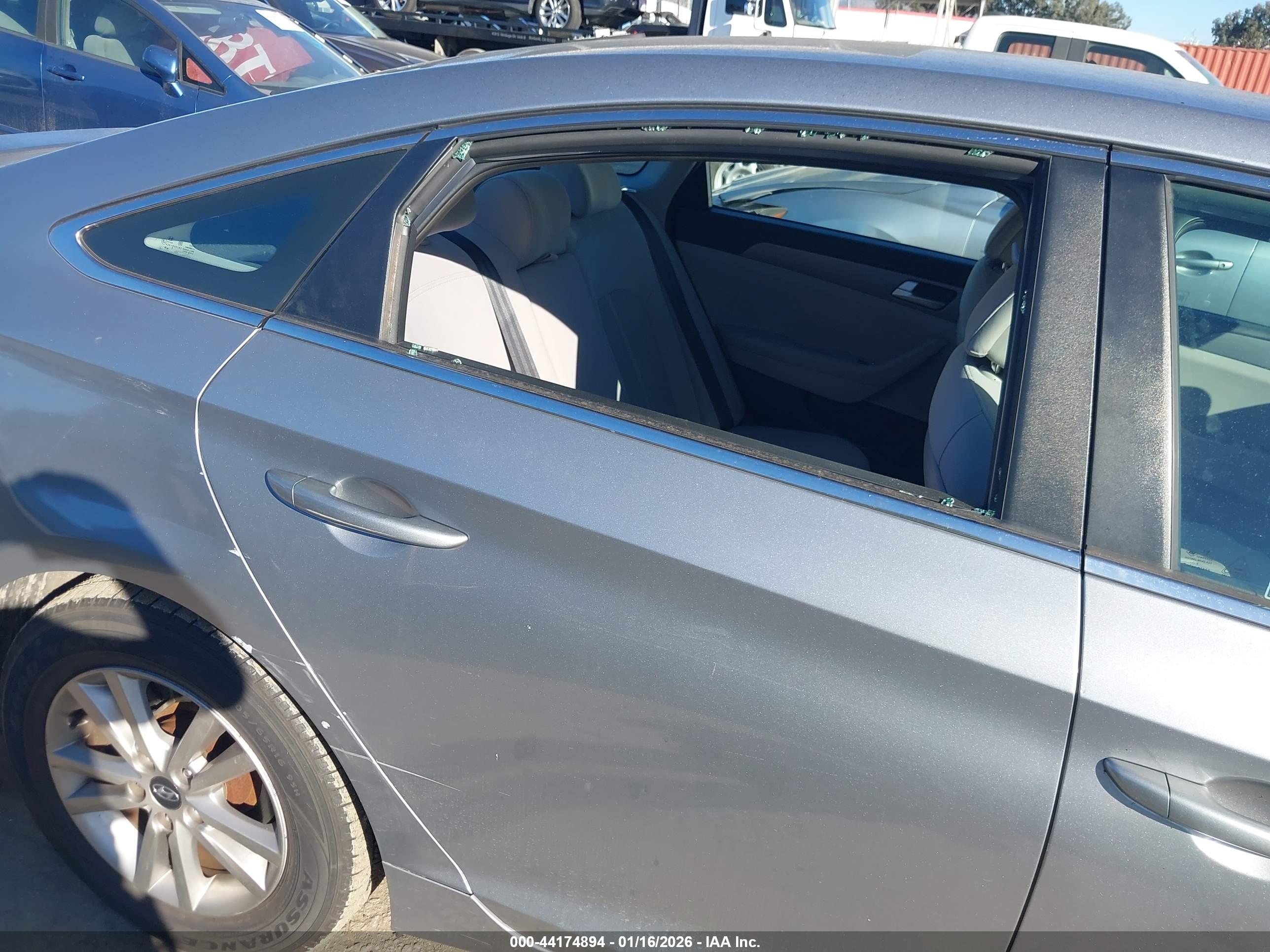 HYUNDAI SONATA image 6