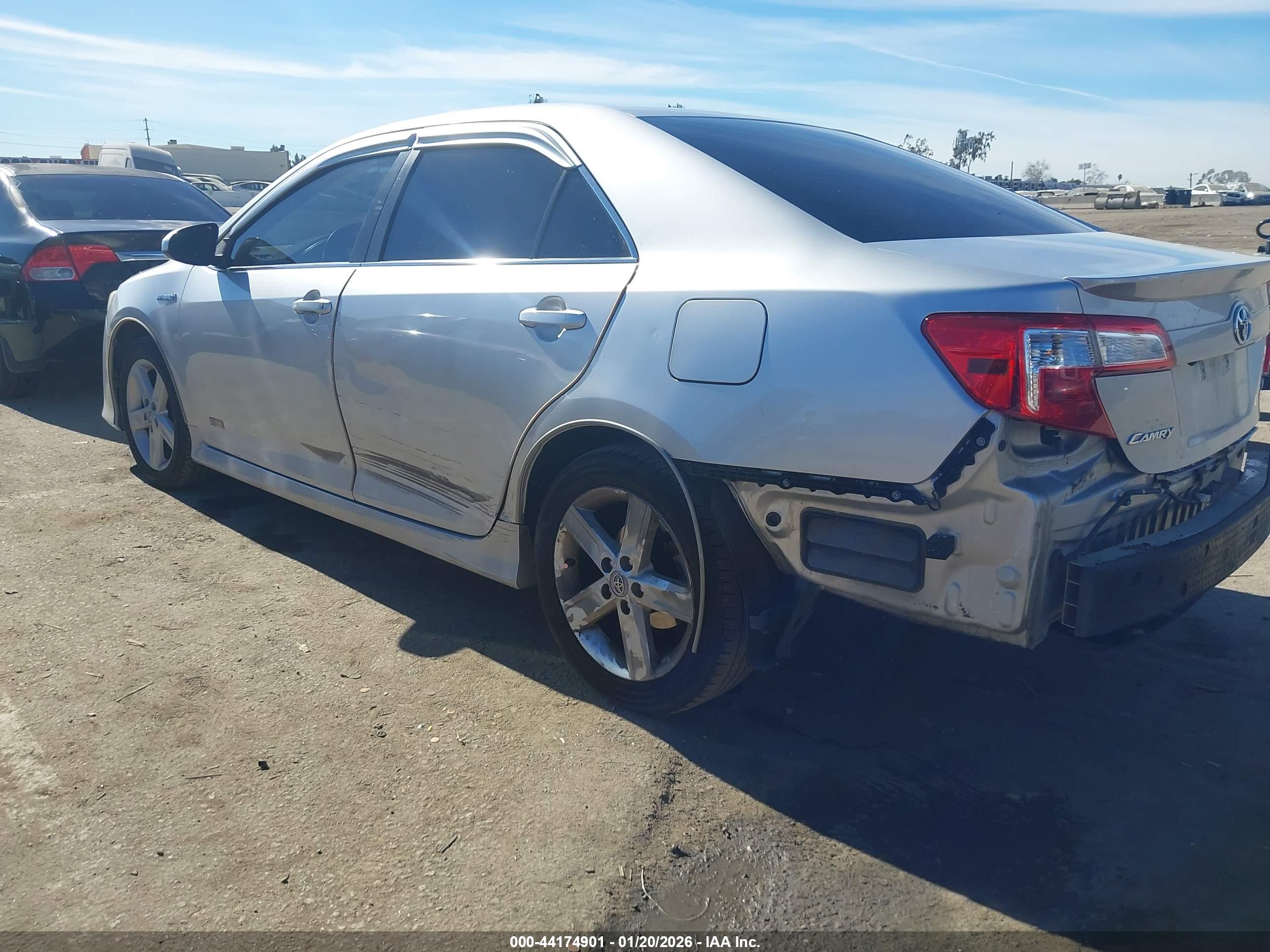 TOYOTA CAMRY image 3
